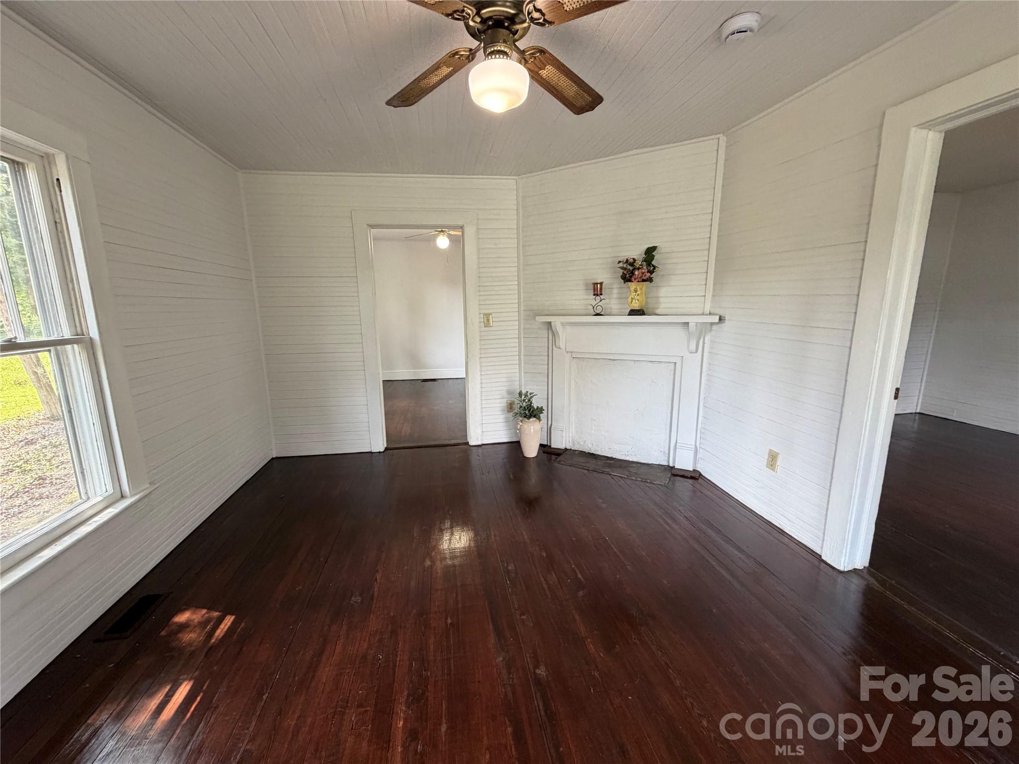 142 26th Street Property Photo 3