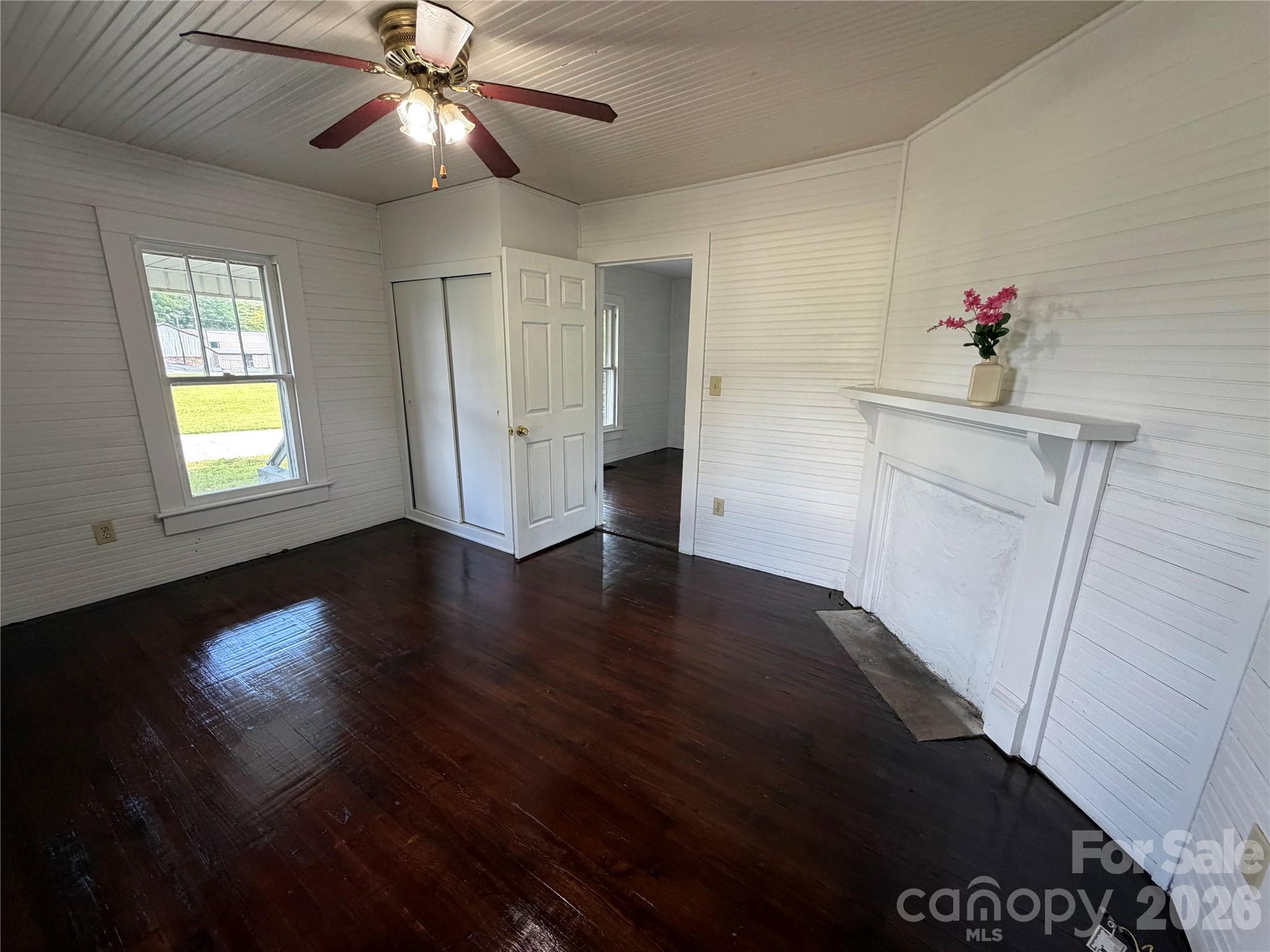 142 26th Street Property Photo 4