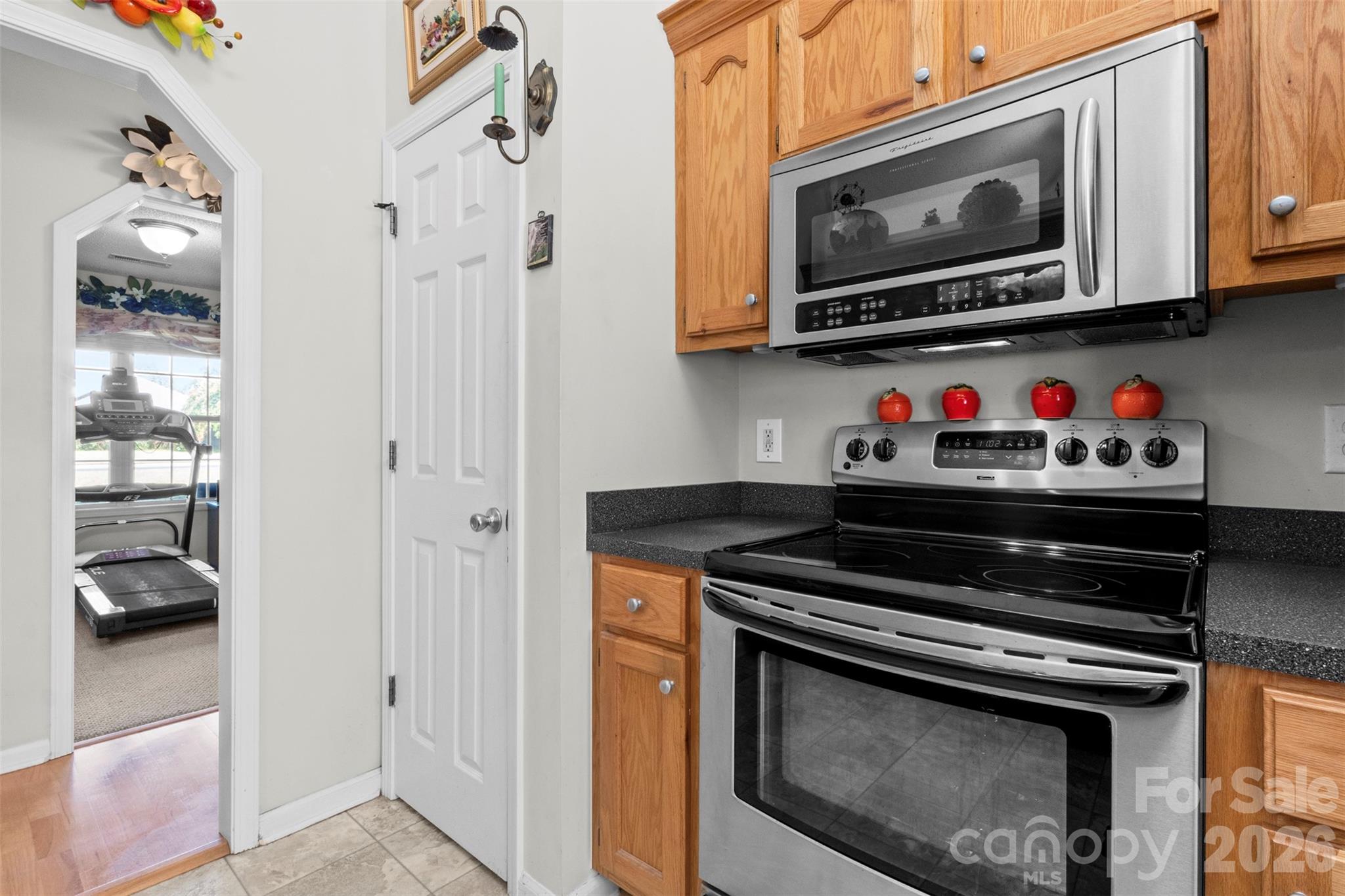 3110 Tamarah Way Property Photo 11