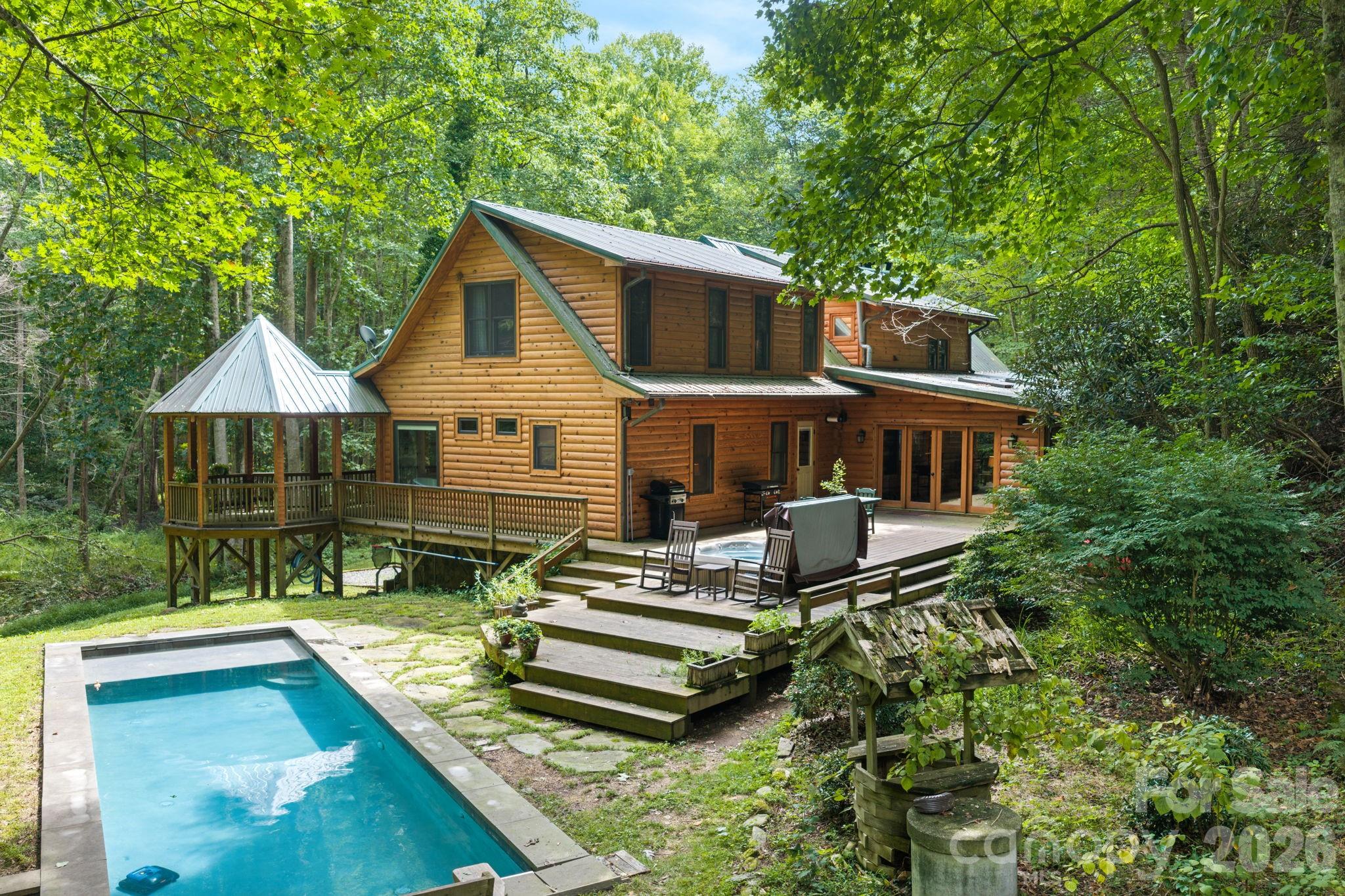 982 Jakes Mountain Road Property Photo 1