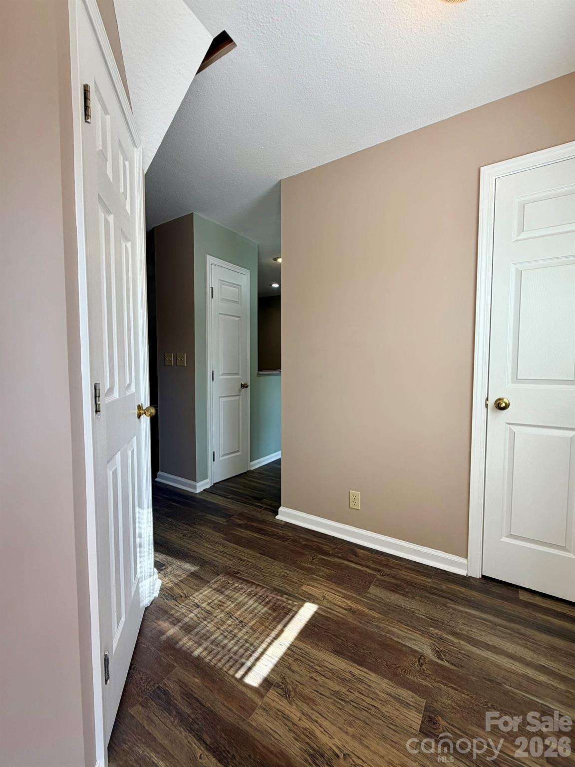 22 Willow Tree Run Property Photo 4