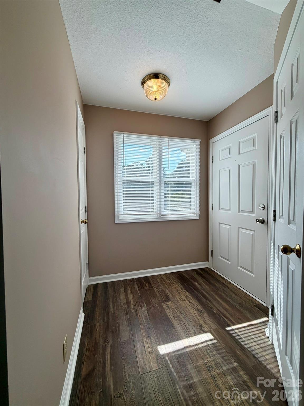 22 Willow Tree Run Property Photo 5