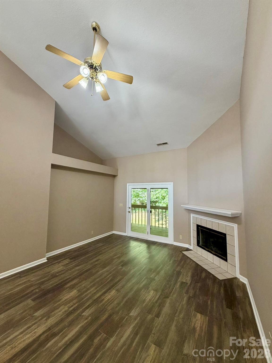 22 Willow Tree Run Property Photo 27