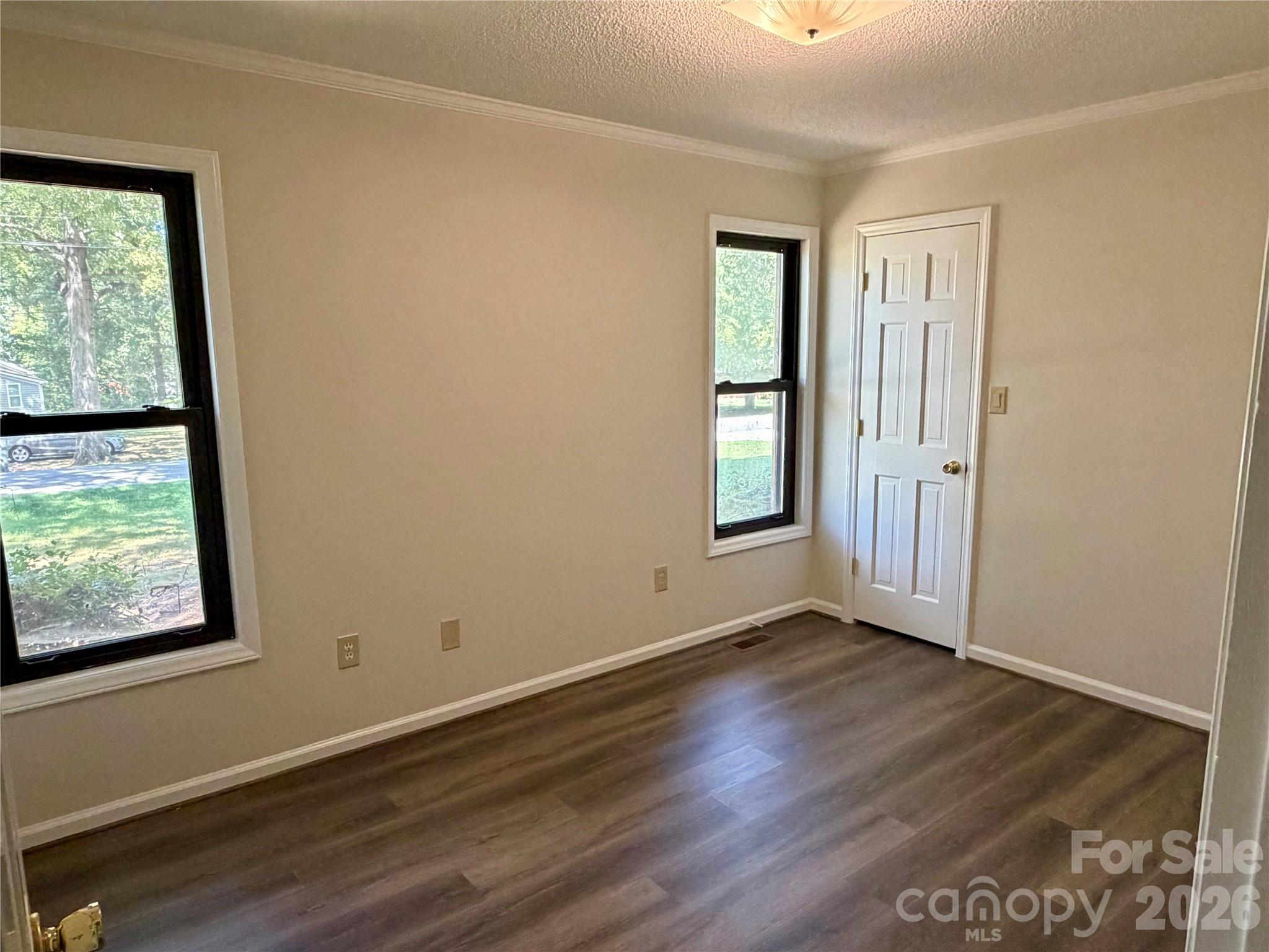 304 Plaza Drive Property Photo 13