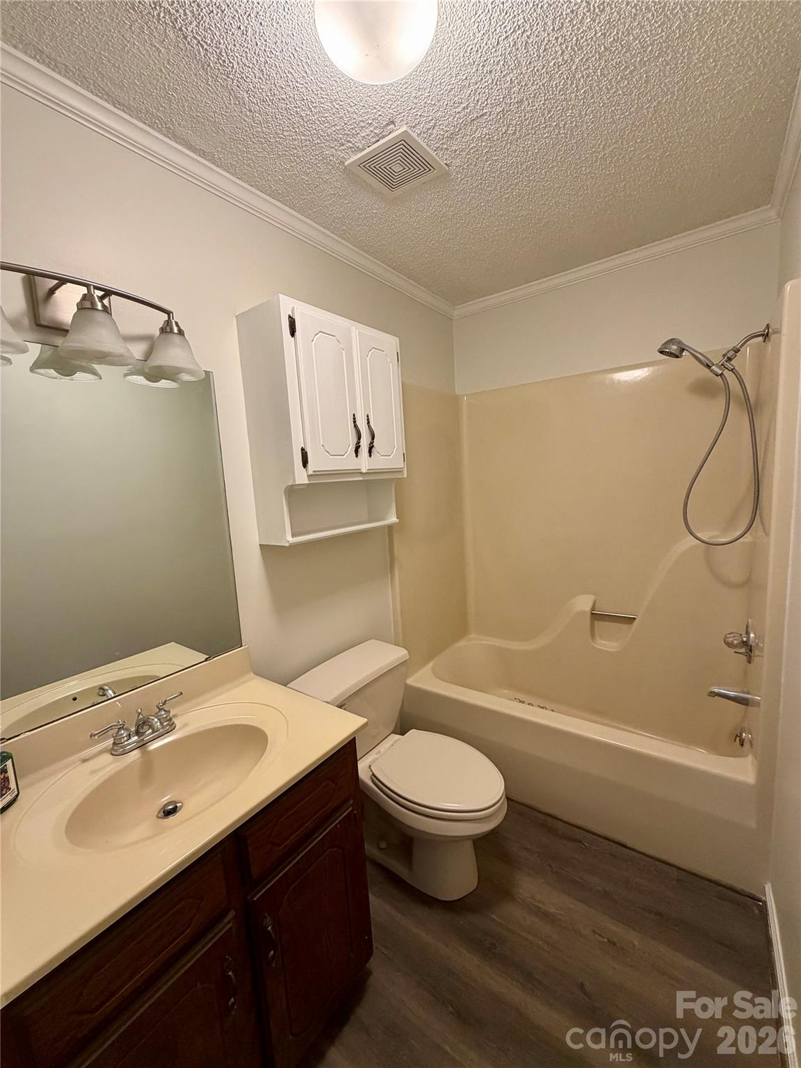 304 Plaza Drive Property Photo 15