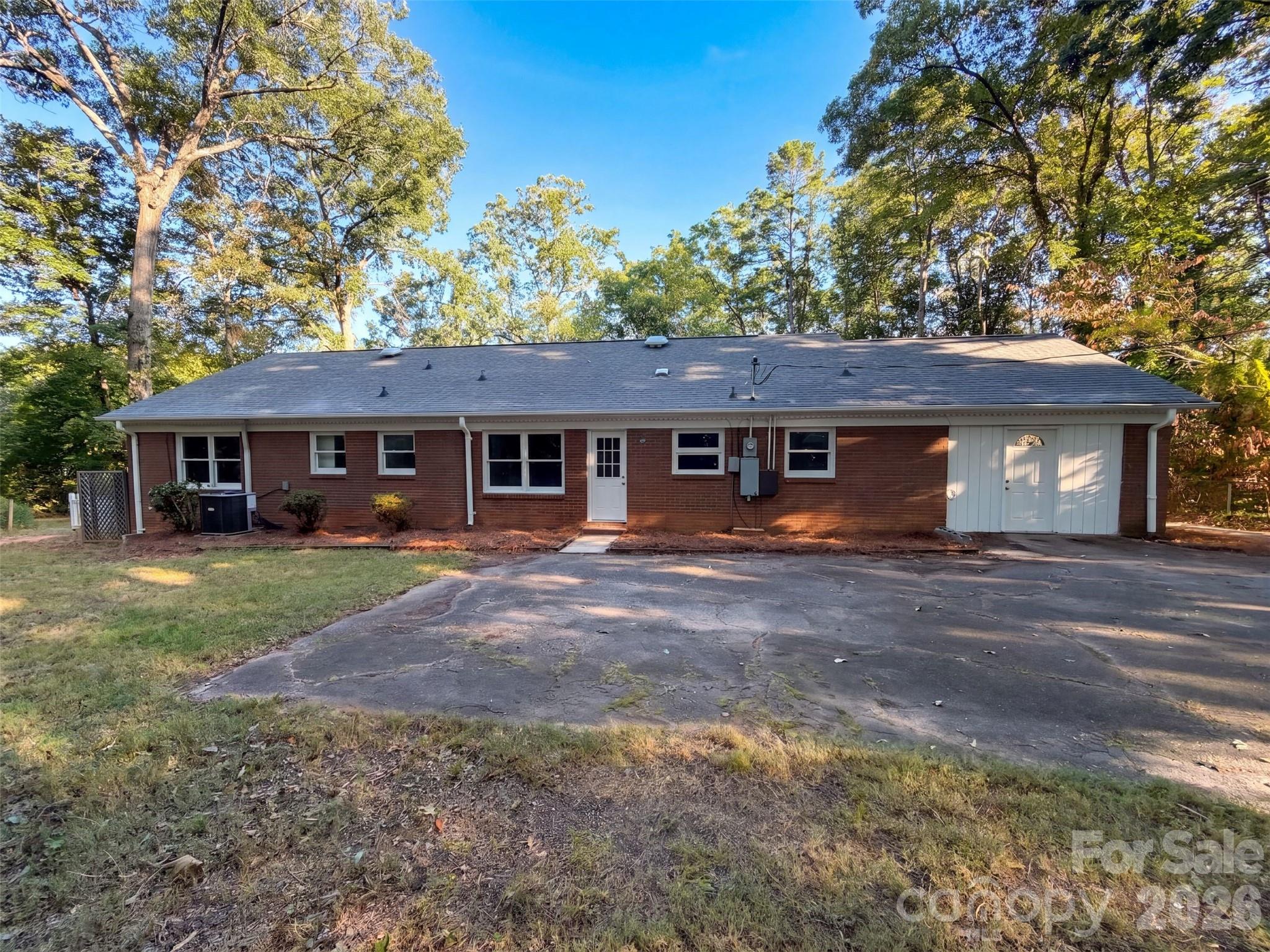 1524 Mt Holly Huntersville Road Property Photo 5