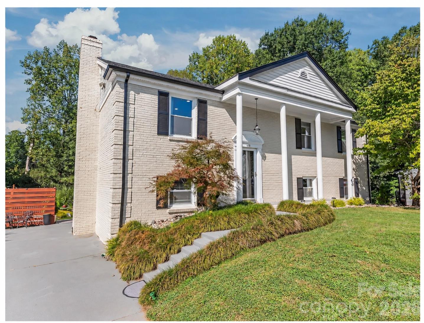 610 Ridgeway Drive Property Photo 1