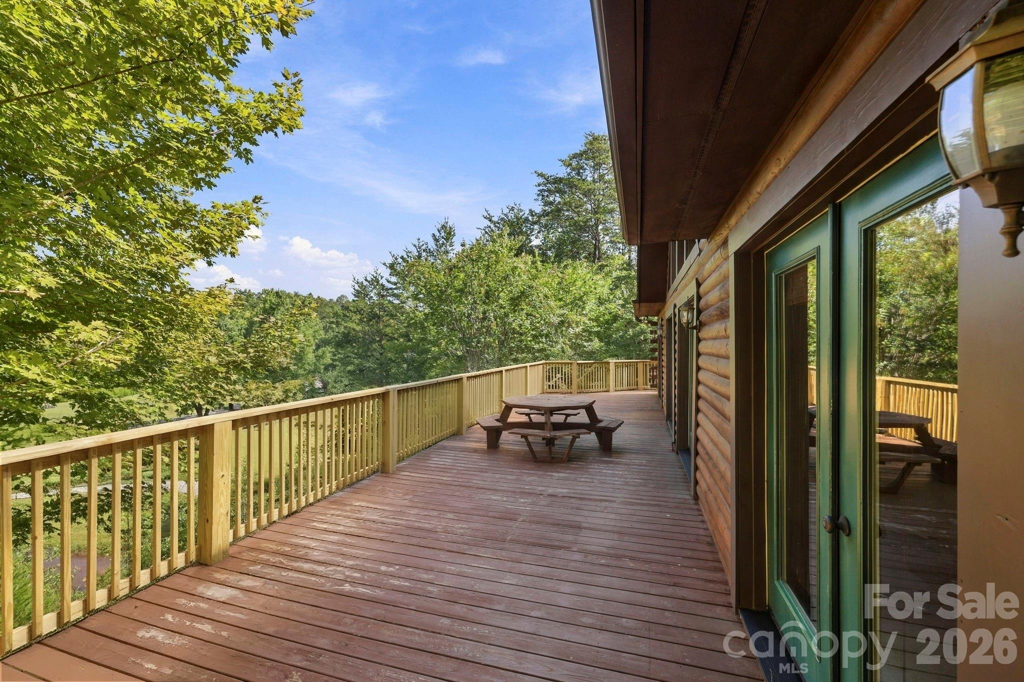 134 Raleigh Drive Property Photo 6