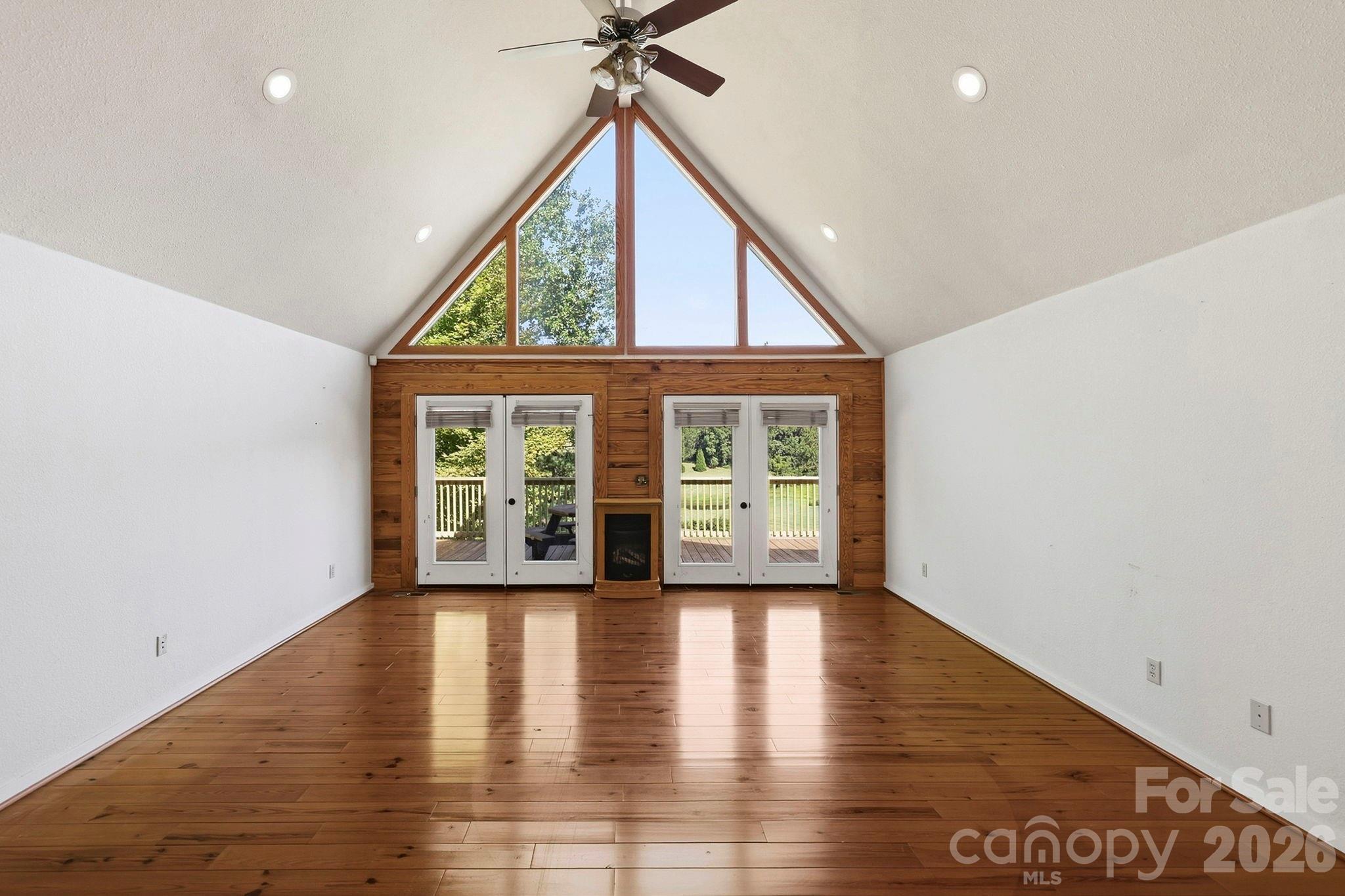 134 Raleigh Drive Property Photo 15