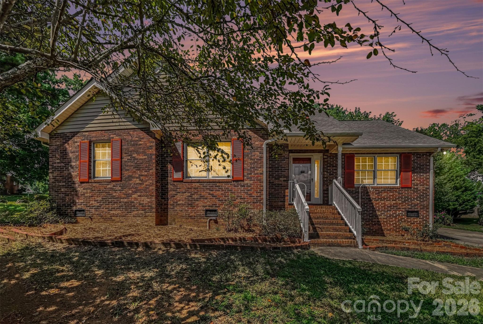 983 Farmington Court