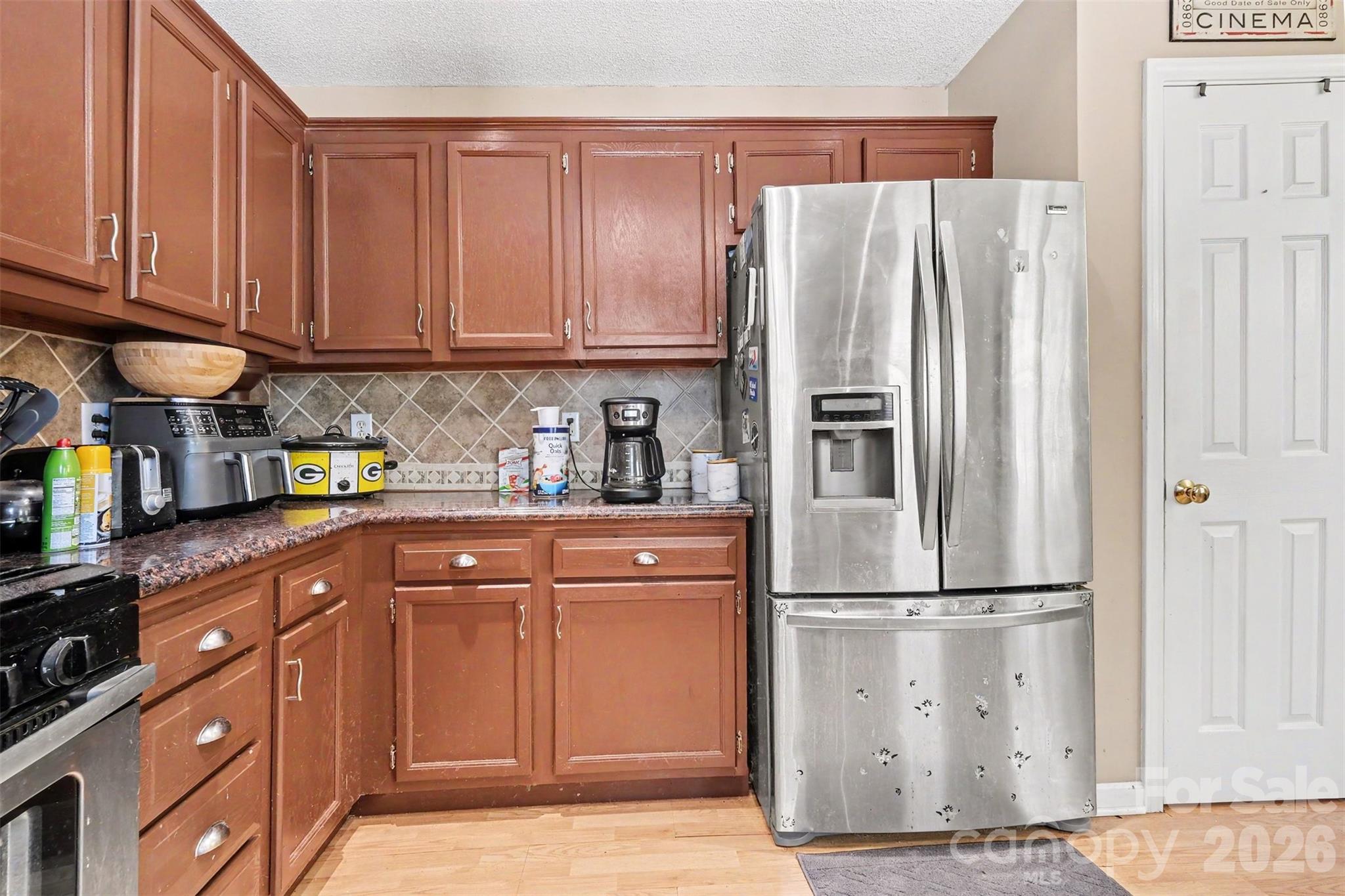 983 Farmington Court Property Photo 14
