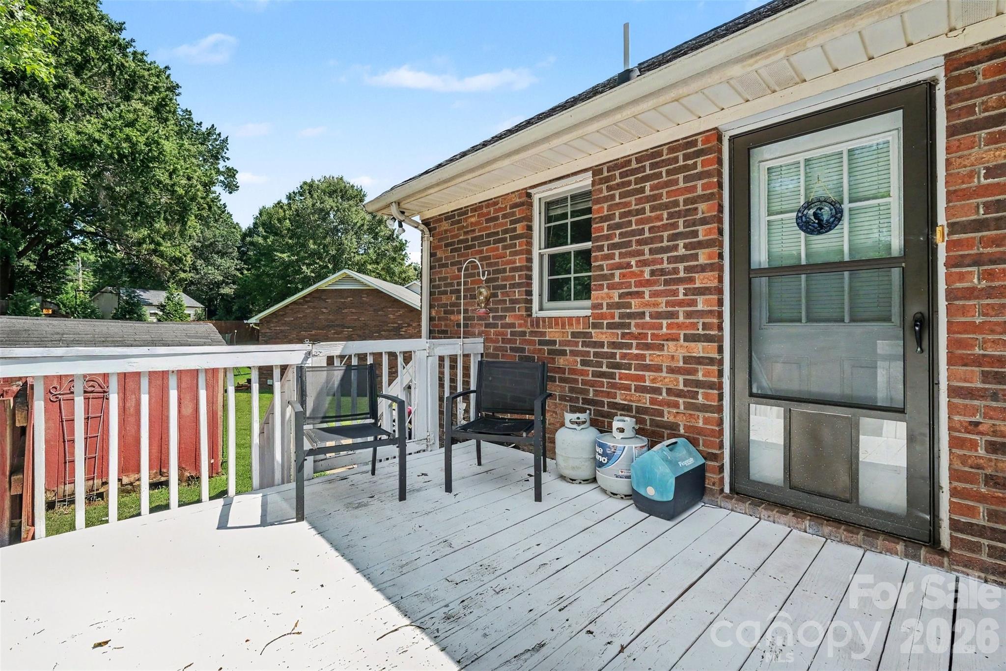 983 Farmington Court Property Photo 24