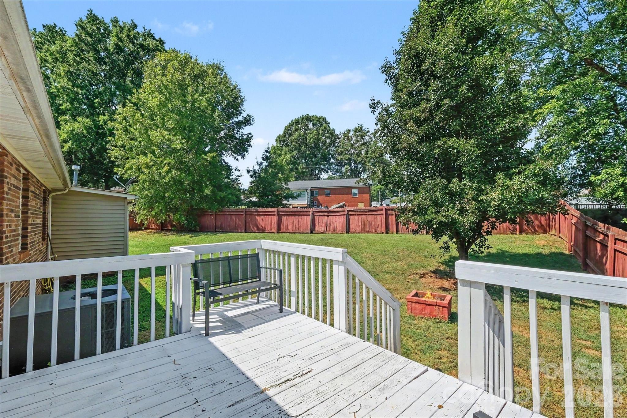 983 Farmington Court Property Photo 25