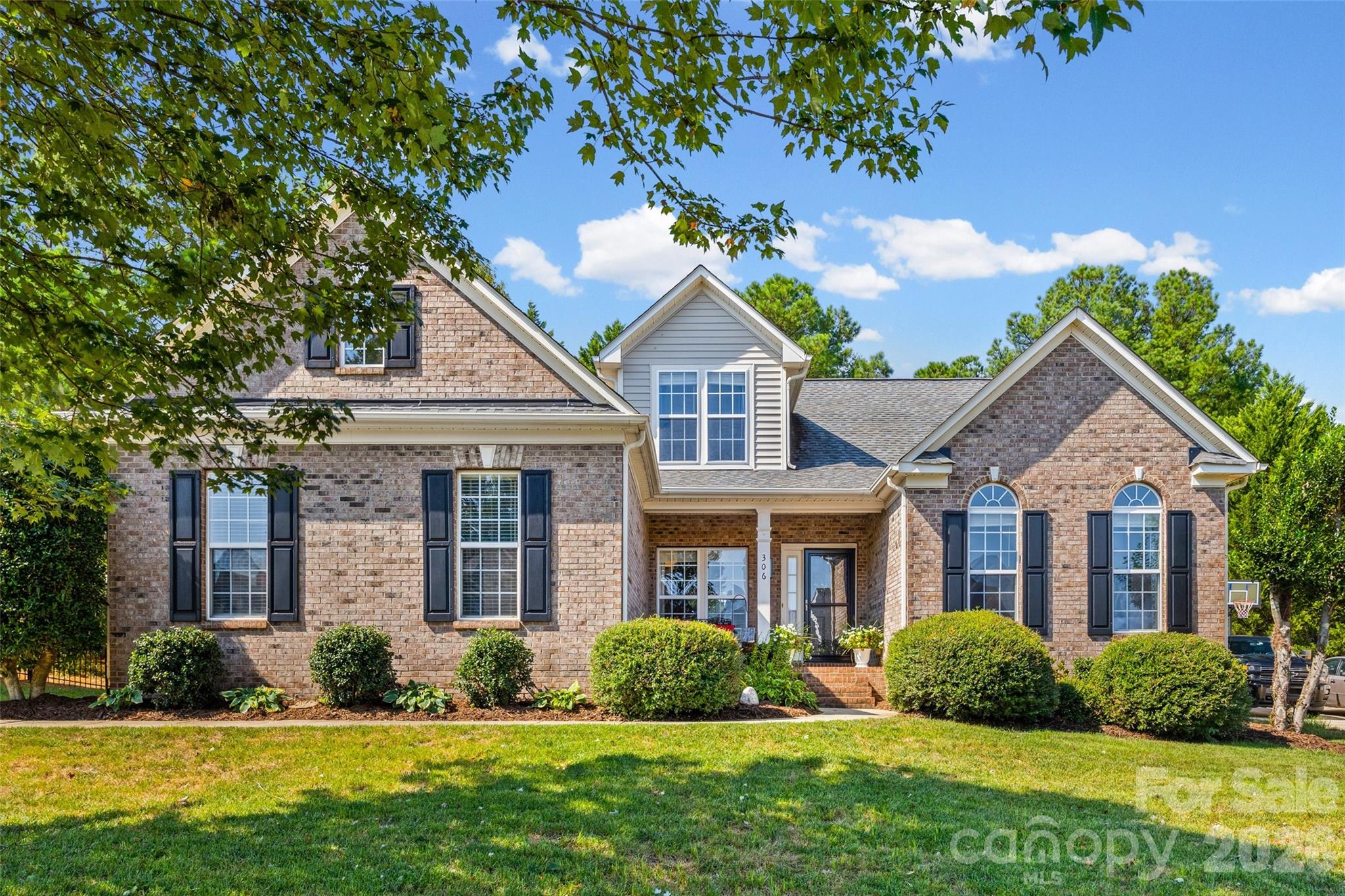 306 Drake Park Avenue Property Photo 1