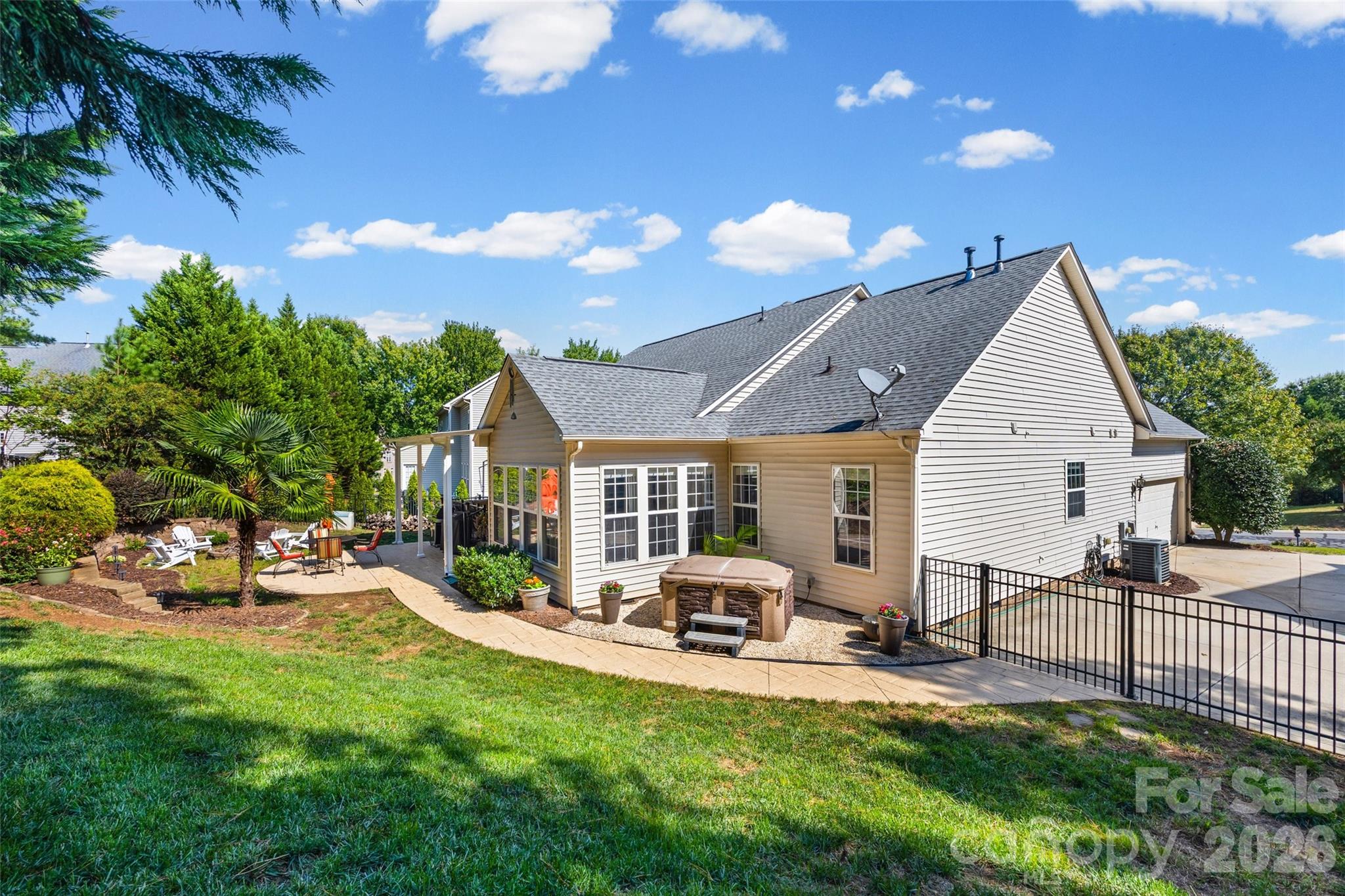 306 Drake Park Avenue Property Photo 2