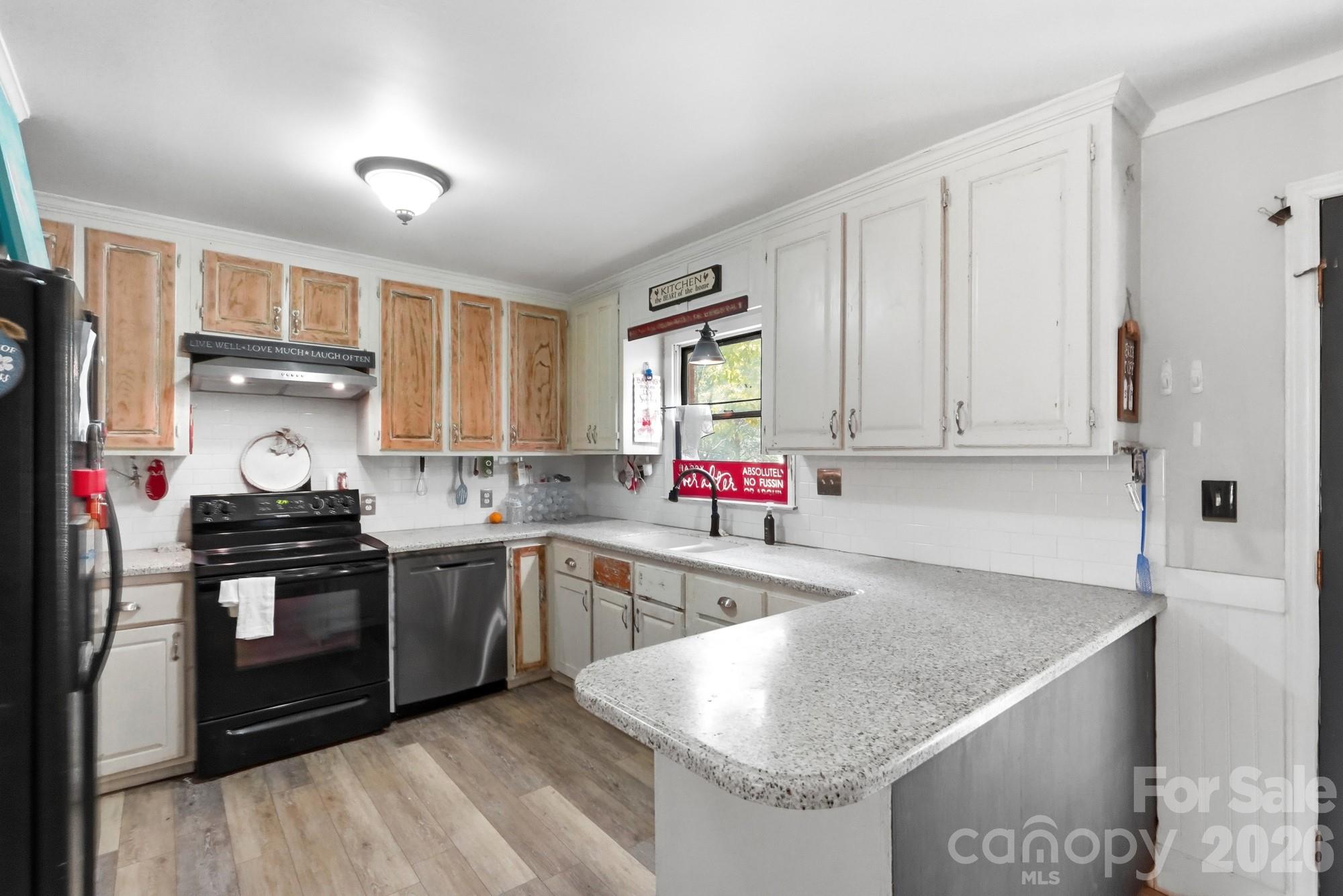 4323 Weddington Road Property Photo 12
