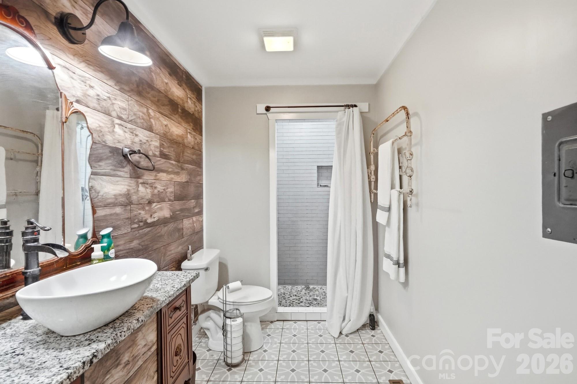4323 Weddington Road Property Photo 27