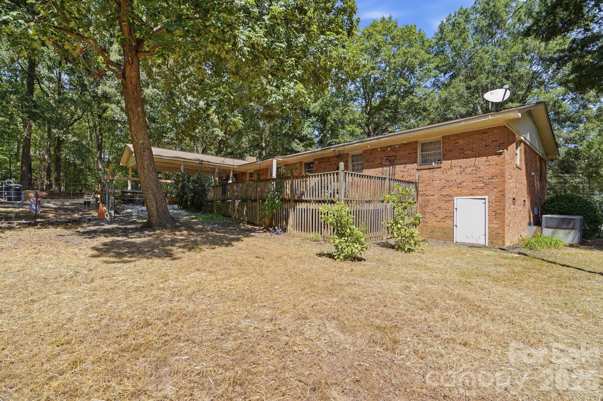 4323 Weddington Road Property Photo 32