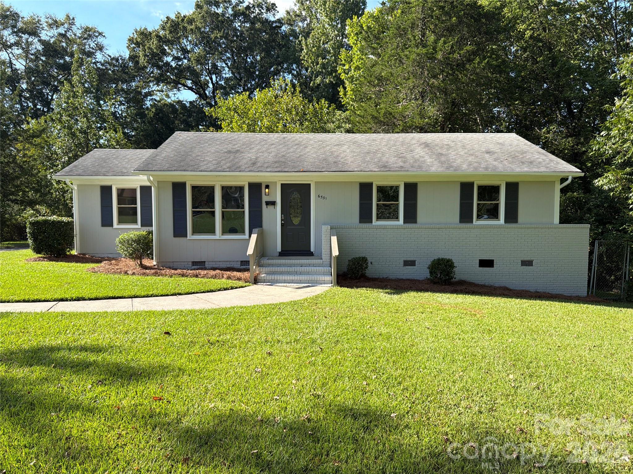 6531 Rosecran Drive Property Photo 1