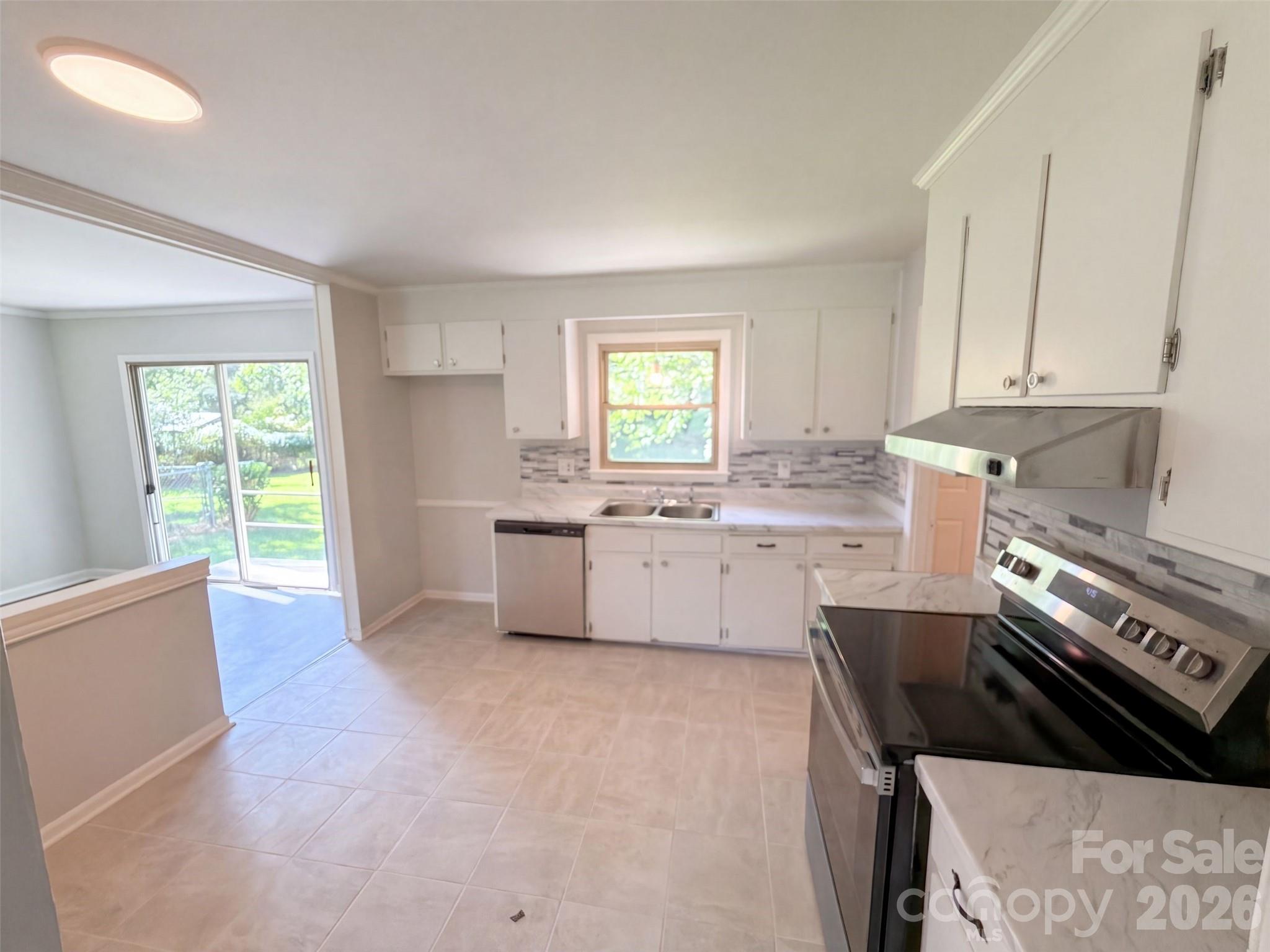 6531 Rosecran Drive Property Photo 16