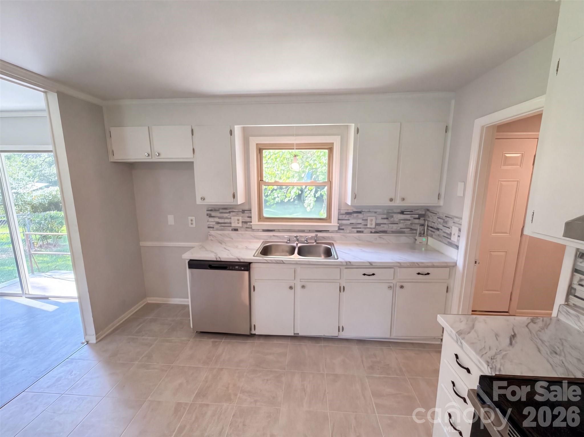 6531 Rosecran Drive Property Photo 17