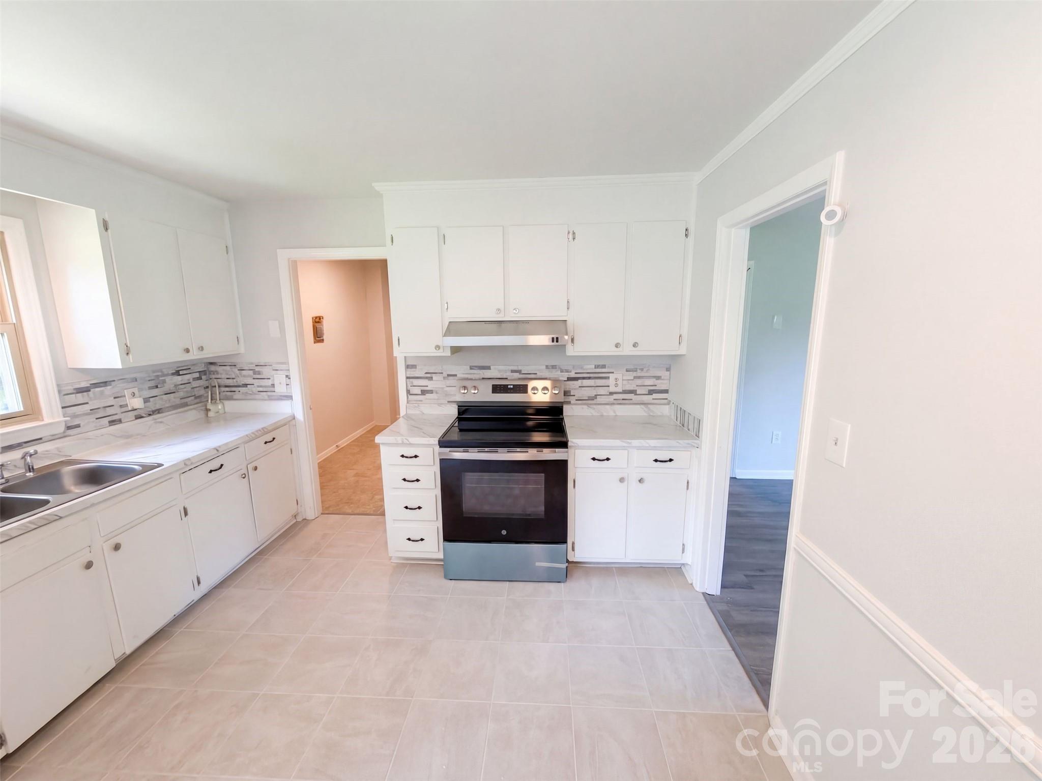 6531 Rosecran Drive Property Photo 18