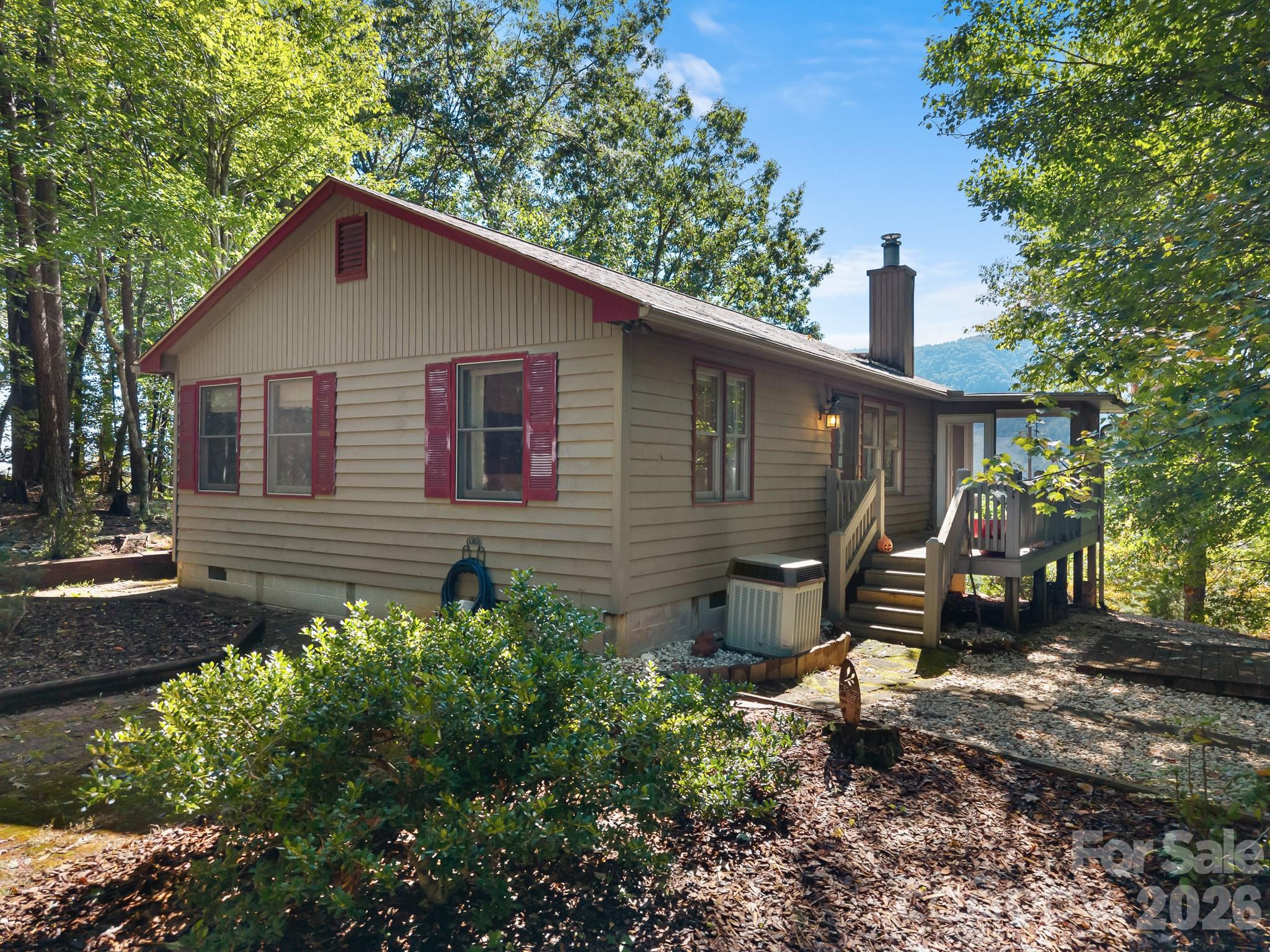 600 Piney Gate Road Property Photo 1