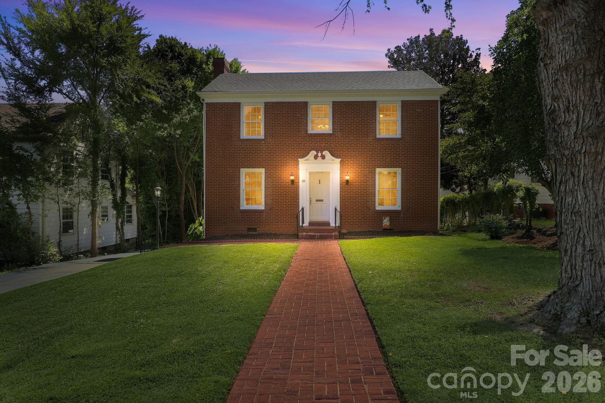 70 Edgewood Avenue Property Photo 1