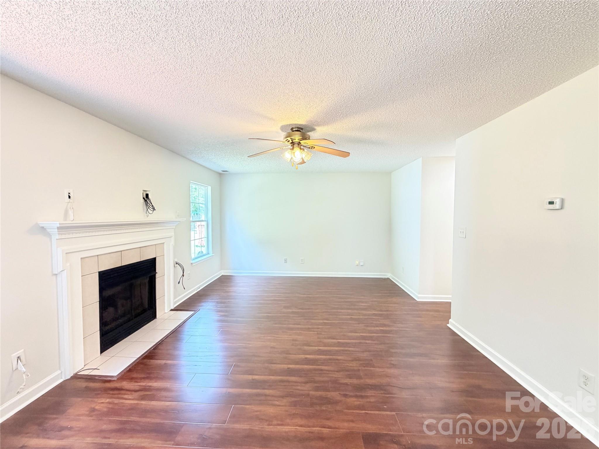 8616 Silver Falls Way Property Photo 3