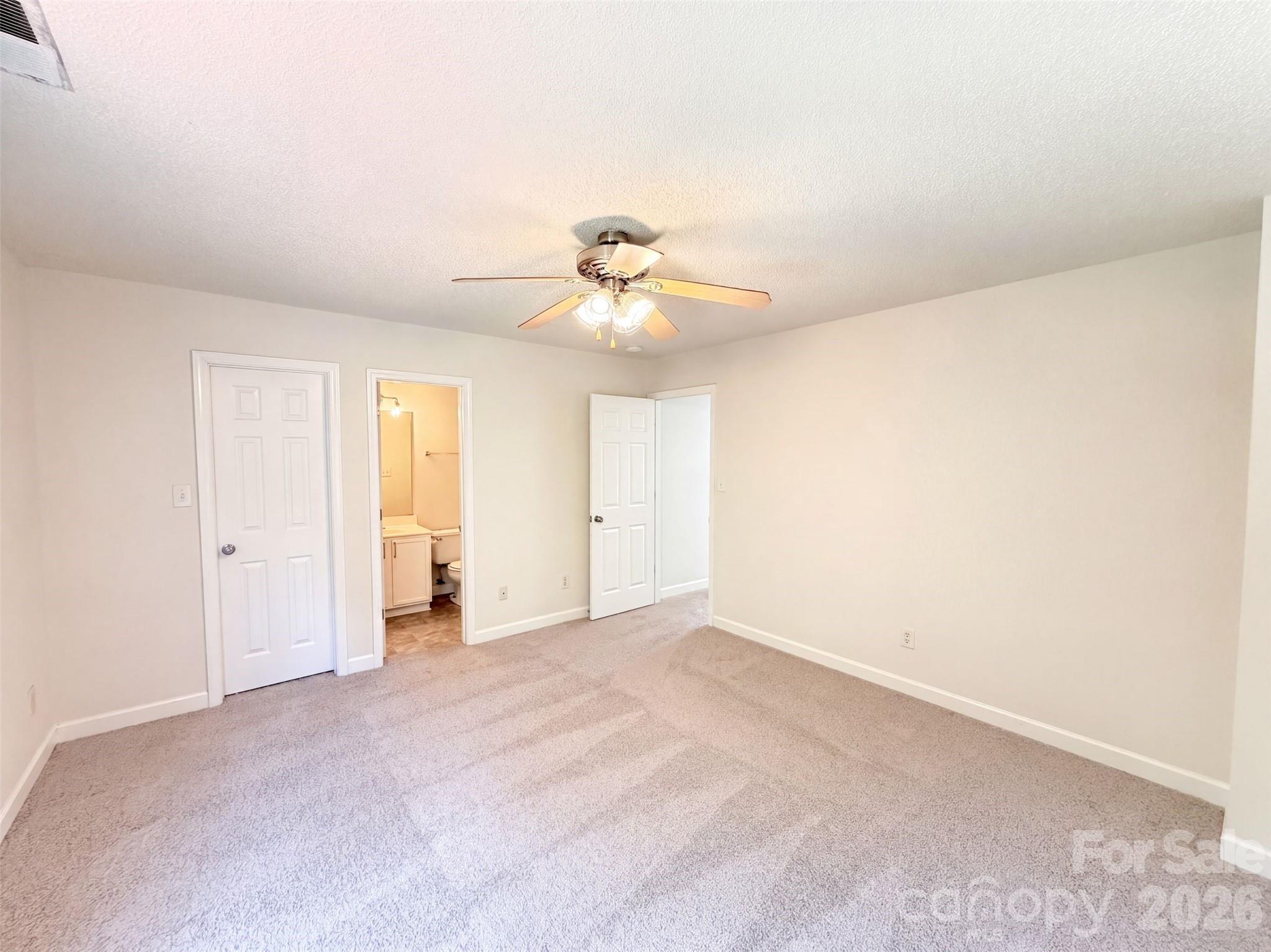 8616 Silver Falls Way Property Photo 4
