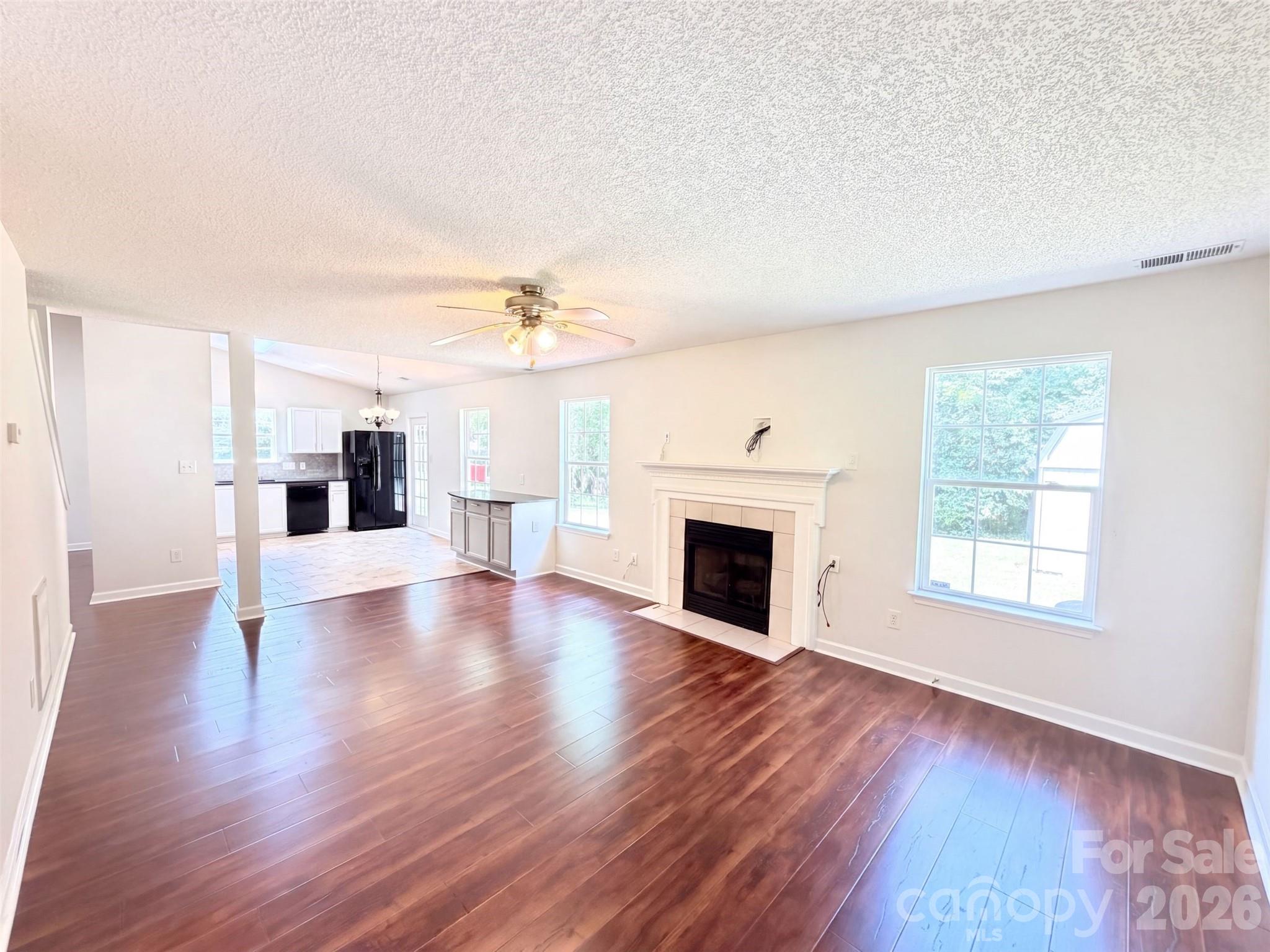 8616 Silver Falls Way Property Photo 10