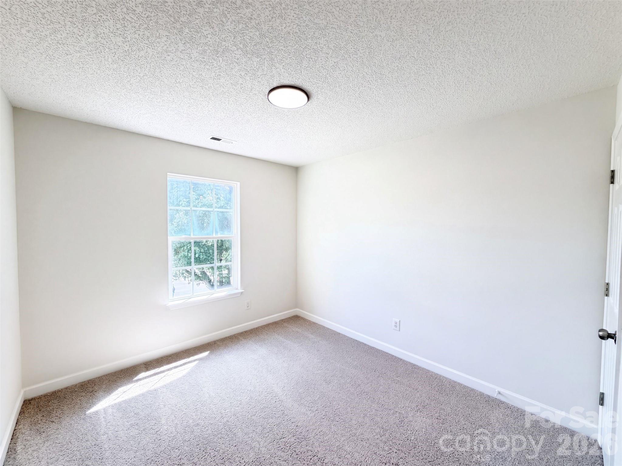 8616 Silver Falls Way Property Photo 14