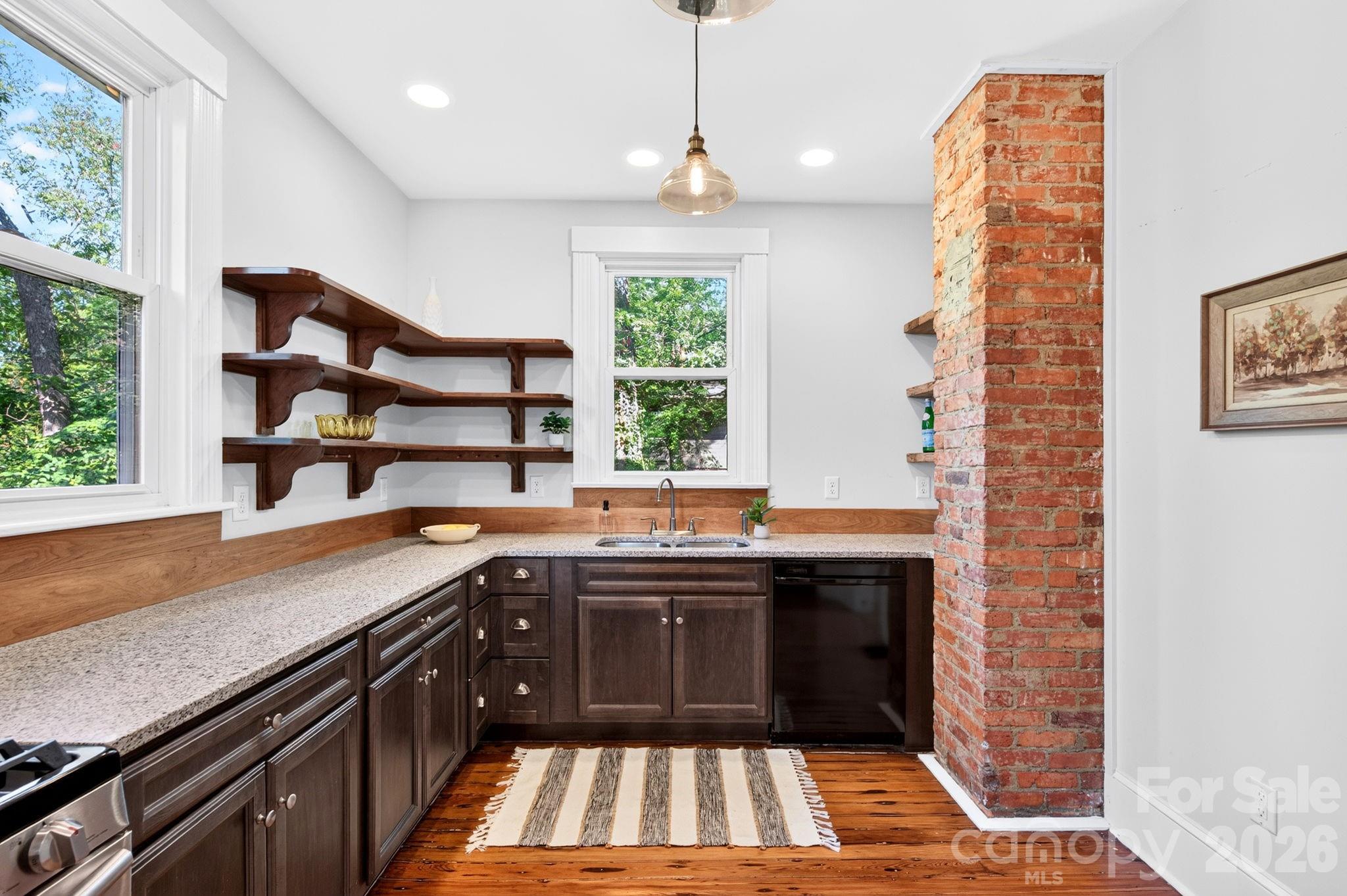 16 West Street Property Photo 18
