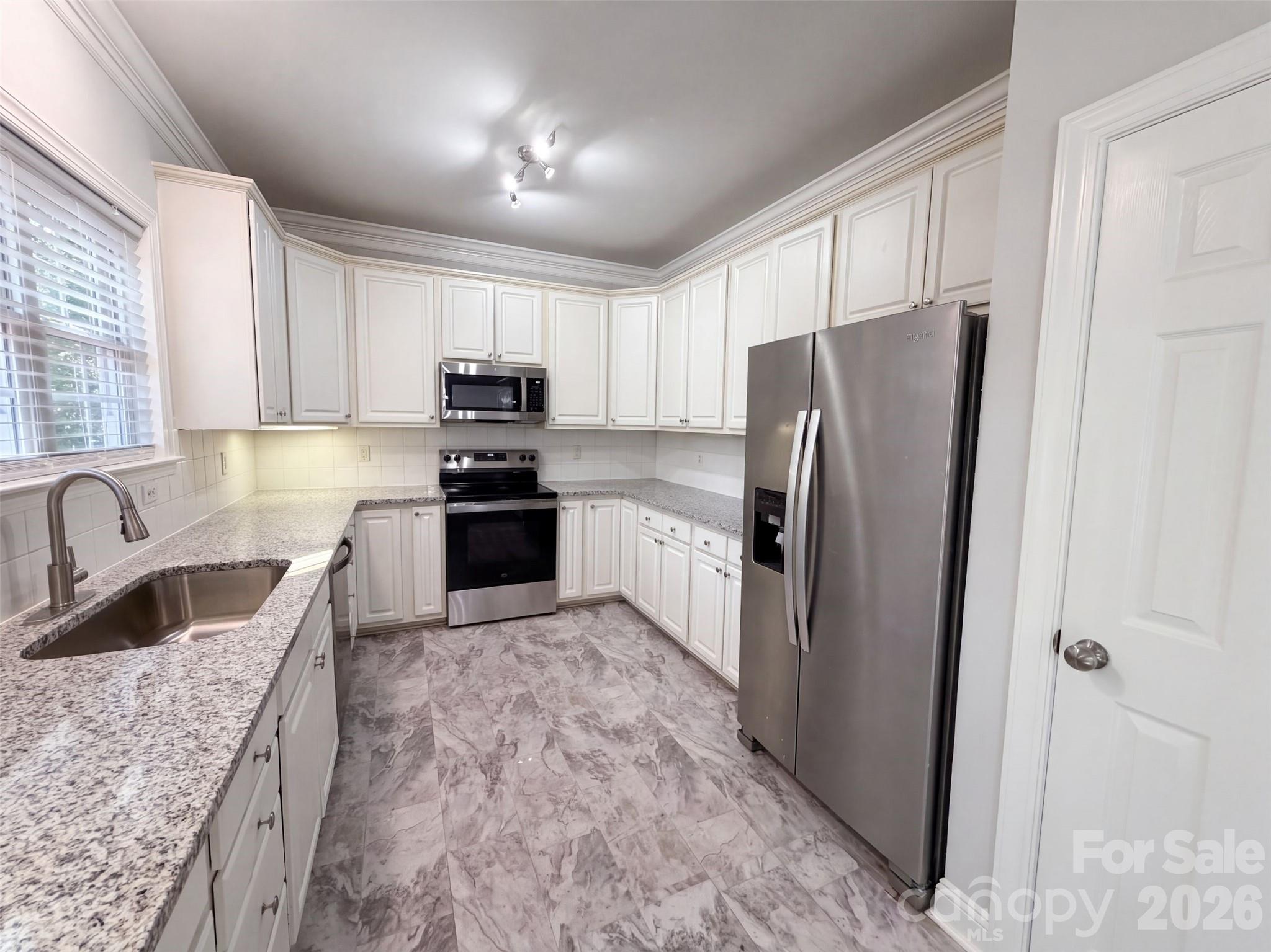 331 Market Hall Place Property Photo 4