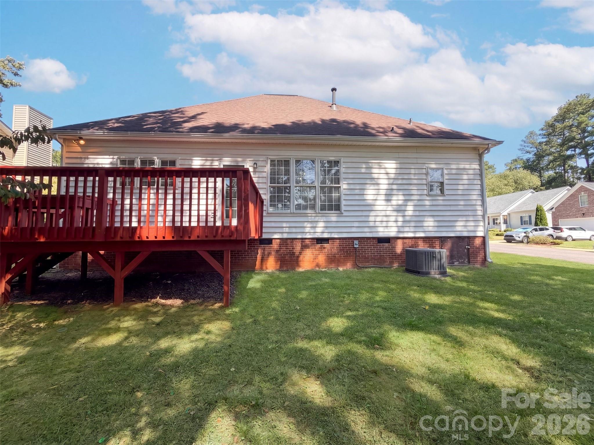 331 Market Hall Place Property Photo 5