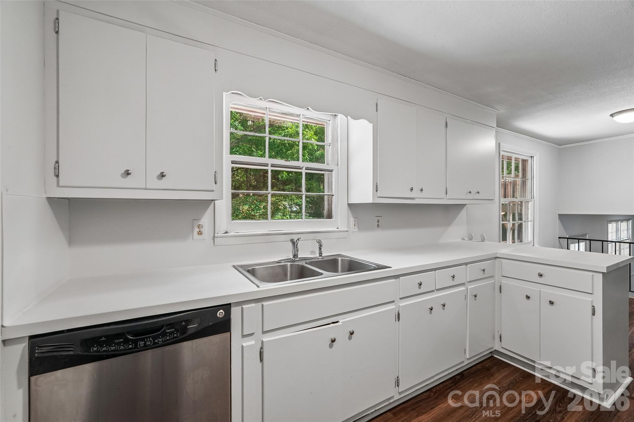 4036 Elizabeth Street Property Photo 7