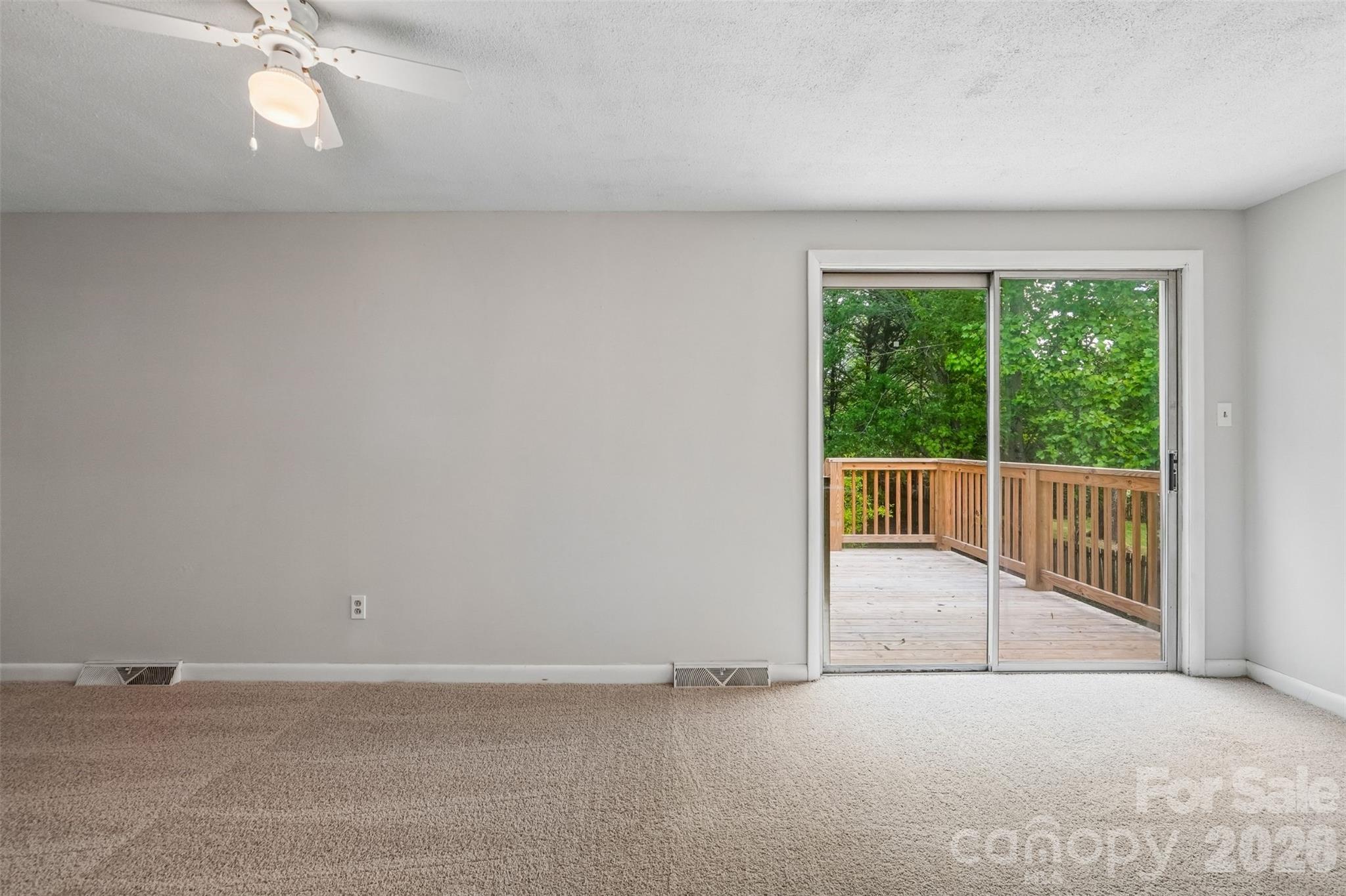 4036 Elizabeth Street Property Photo 10