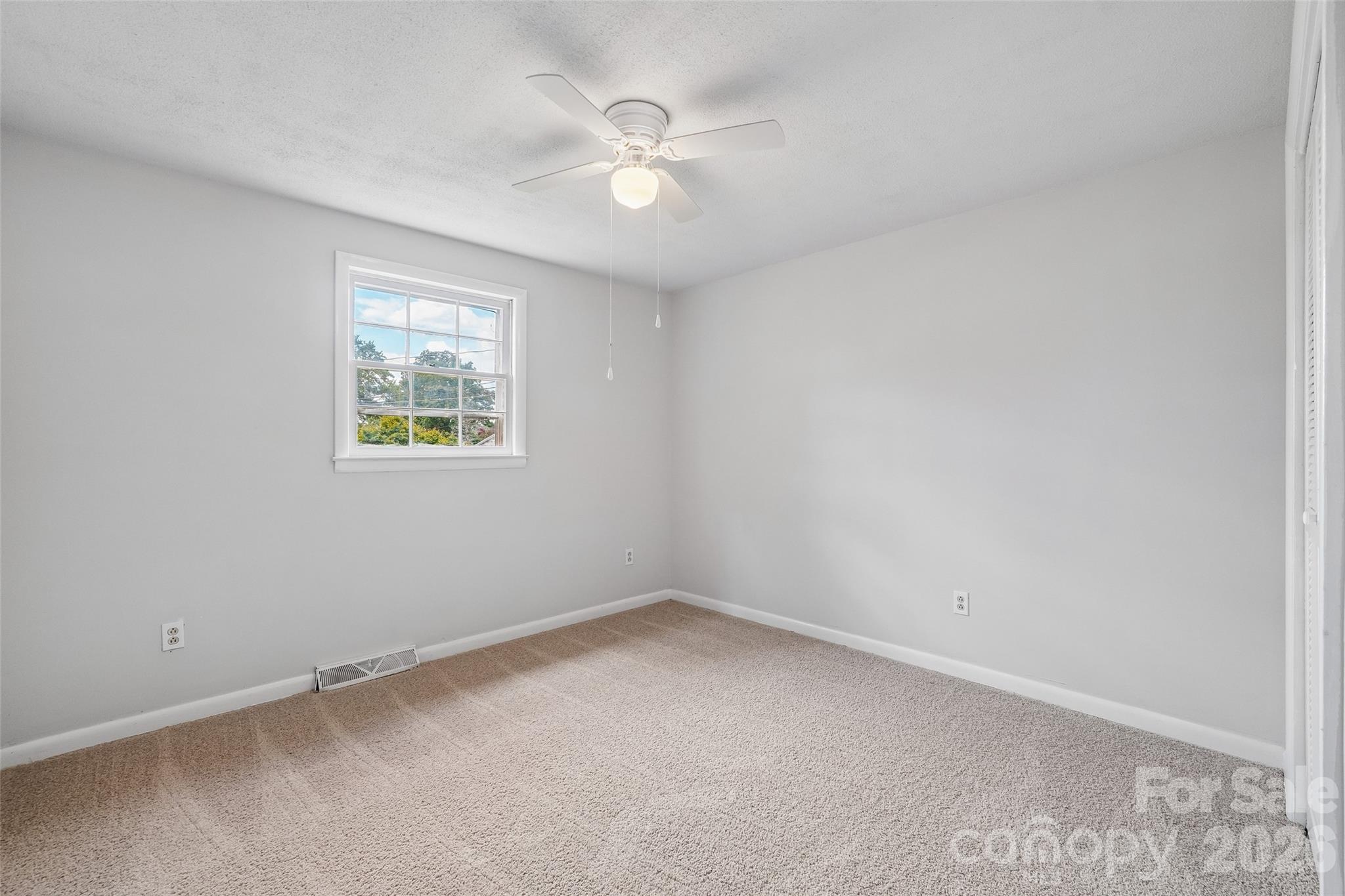 4036 Elizabeth Street Property Photo 14