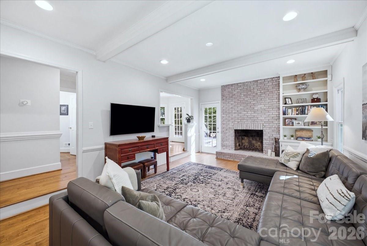 10141 Hanover Glen Road Property Photo 4
