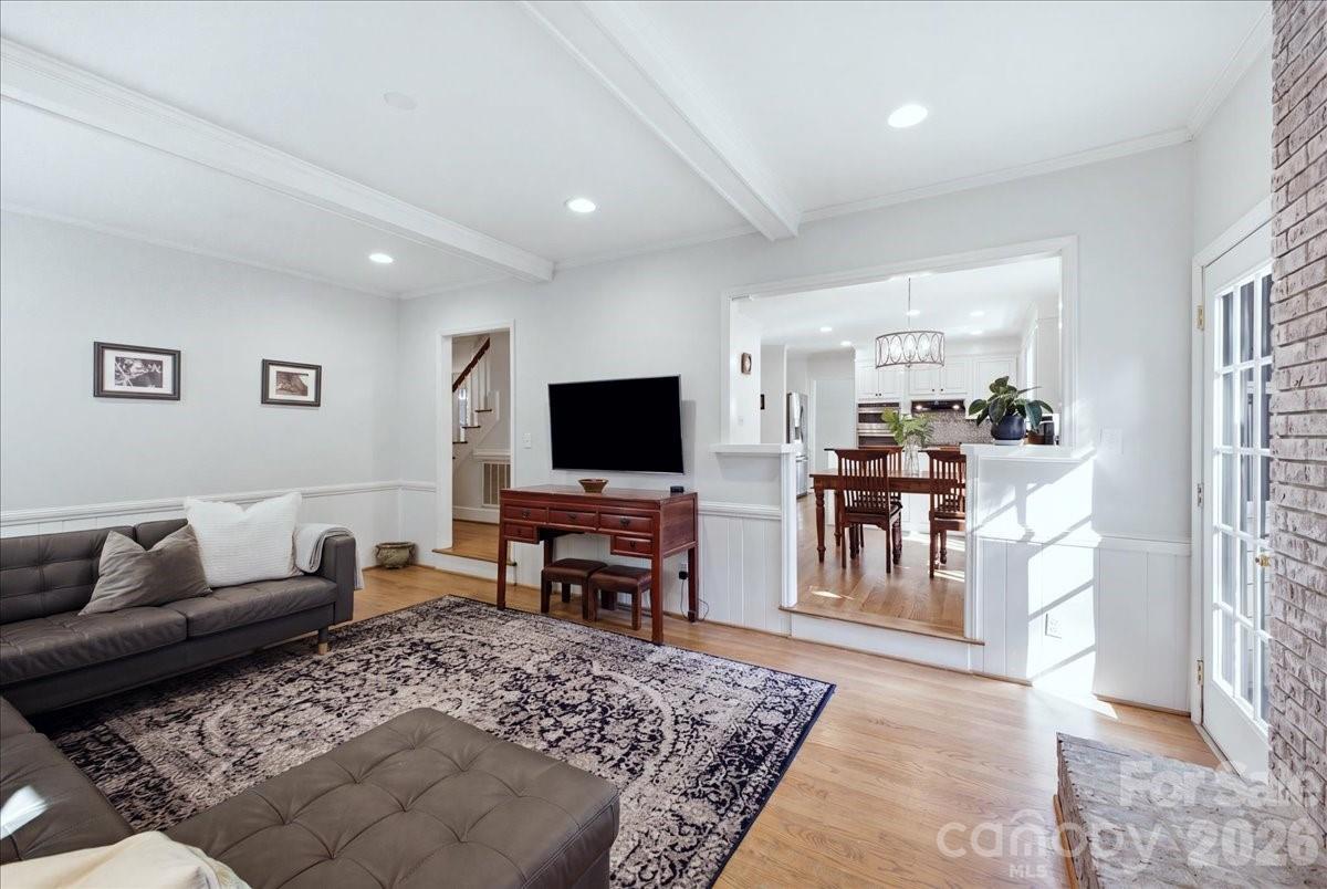 10141 Hanover Glen Road Property Photo 5