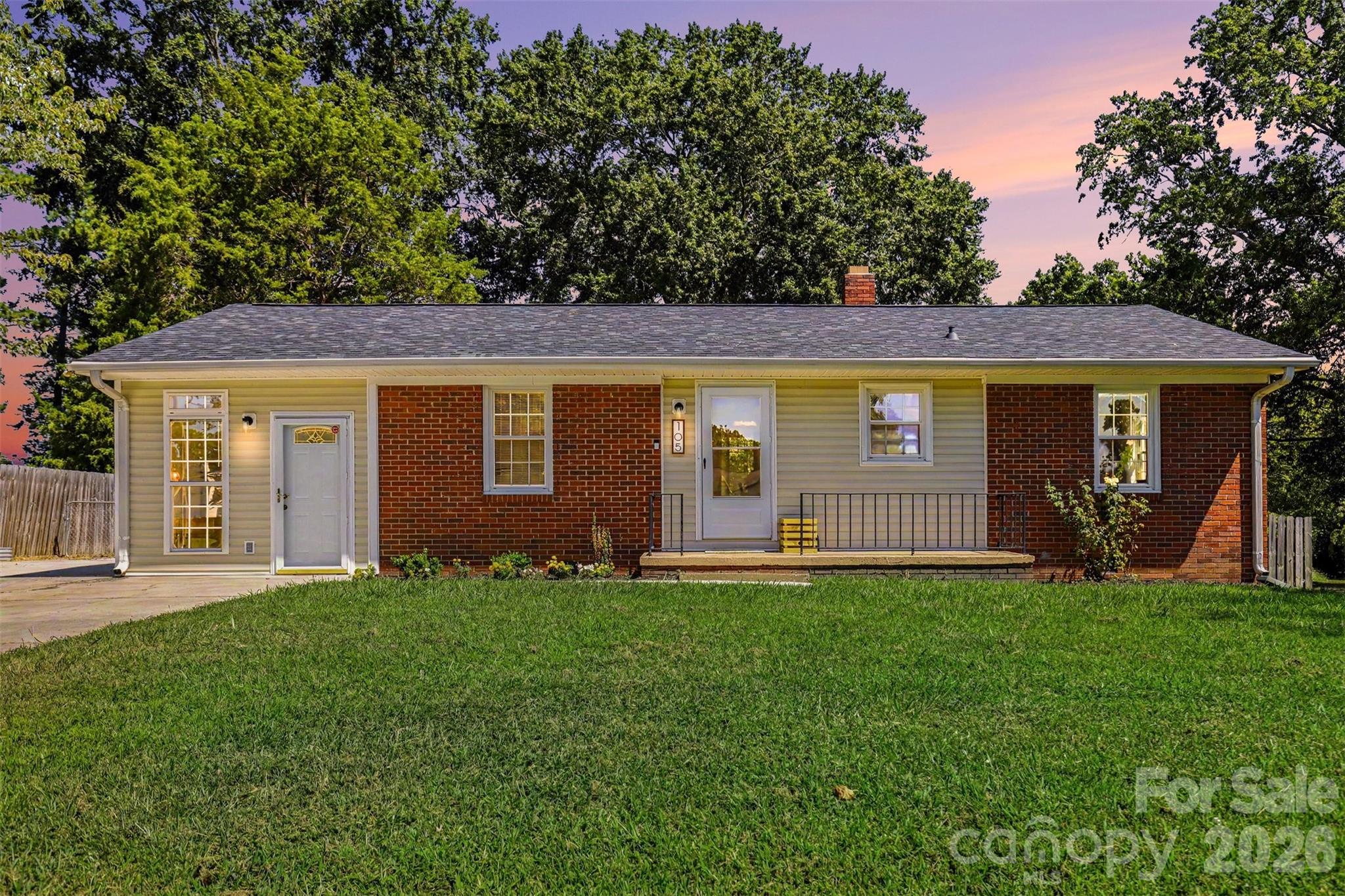 105 Marine Drive Property Photo 1