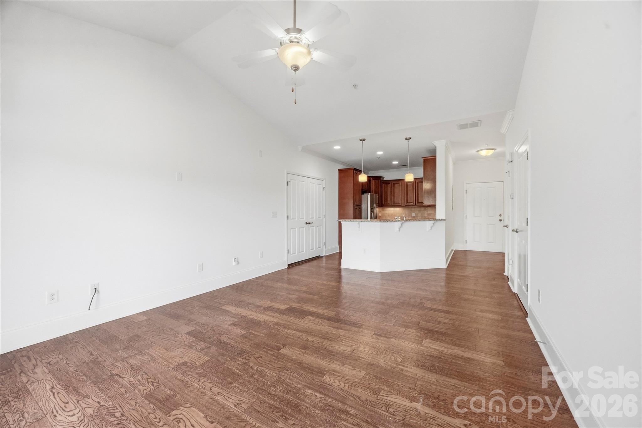 6605 Central Pacific Avenue Property Photo 7