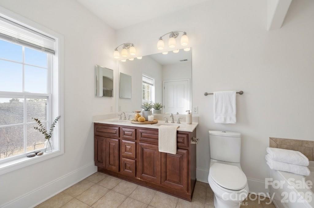 6605 Central Pacific Avenue Property Photo 15