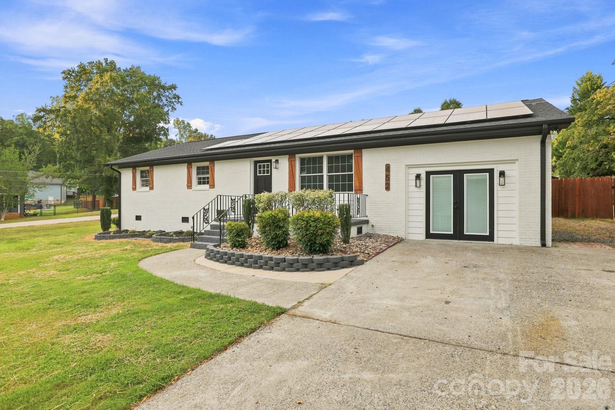 452 Mirror Lake Road Property Photo 1
