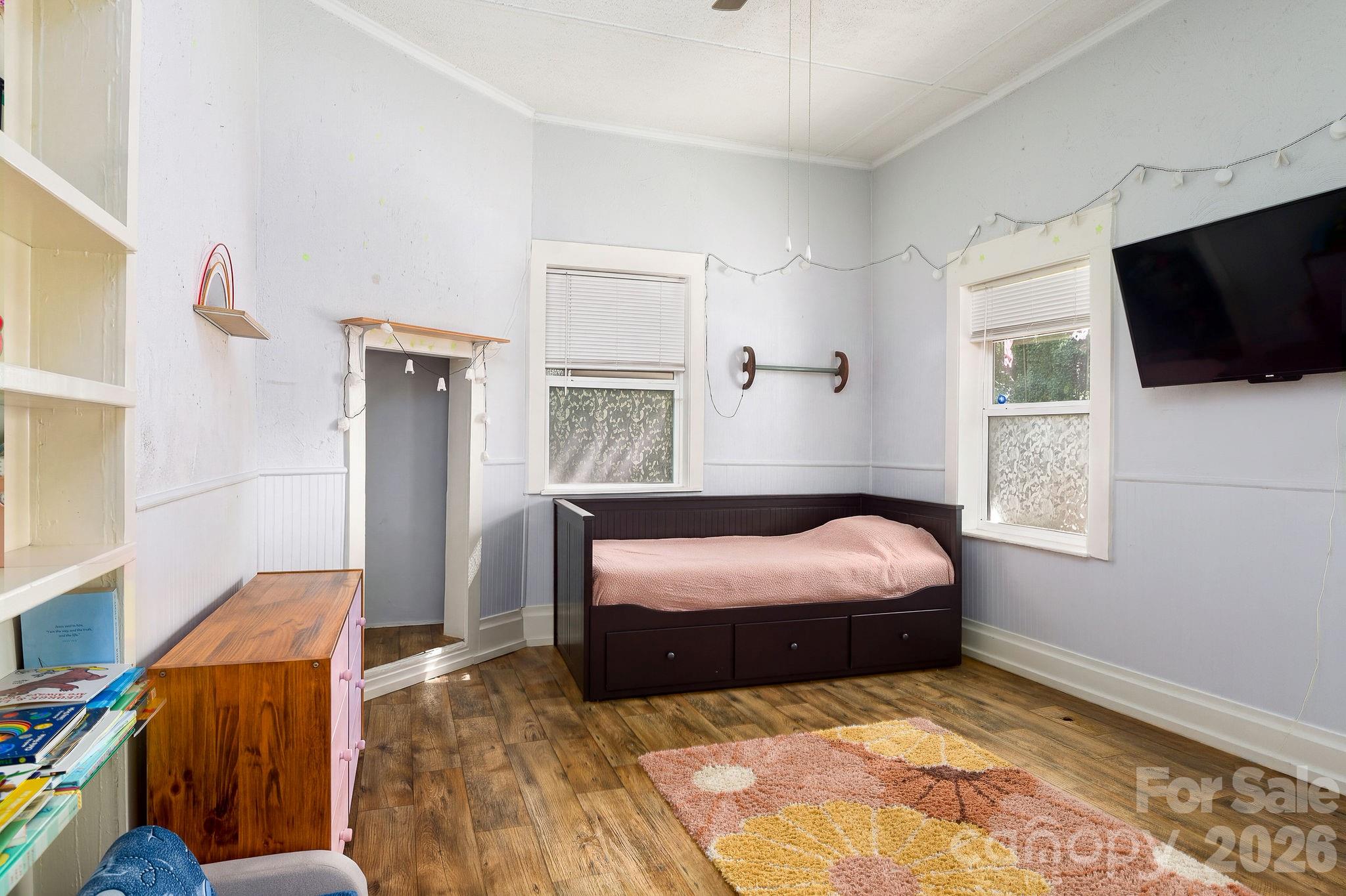 404 W 7th Avenue Property Photo 6