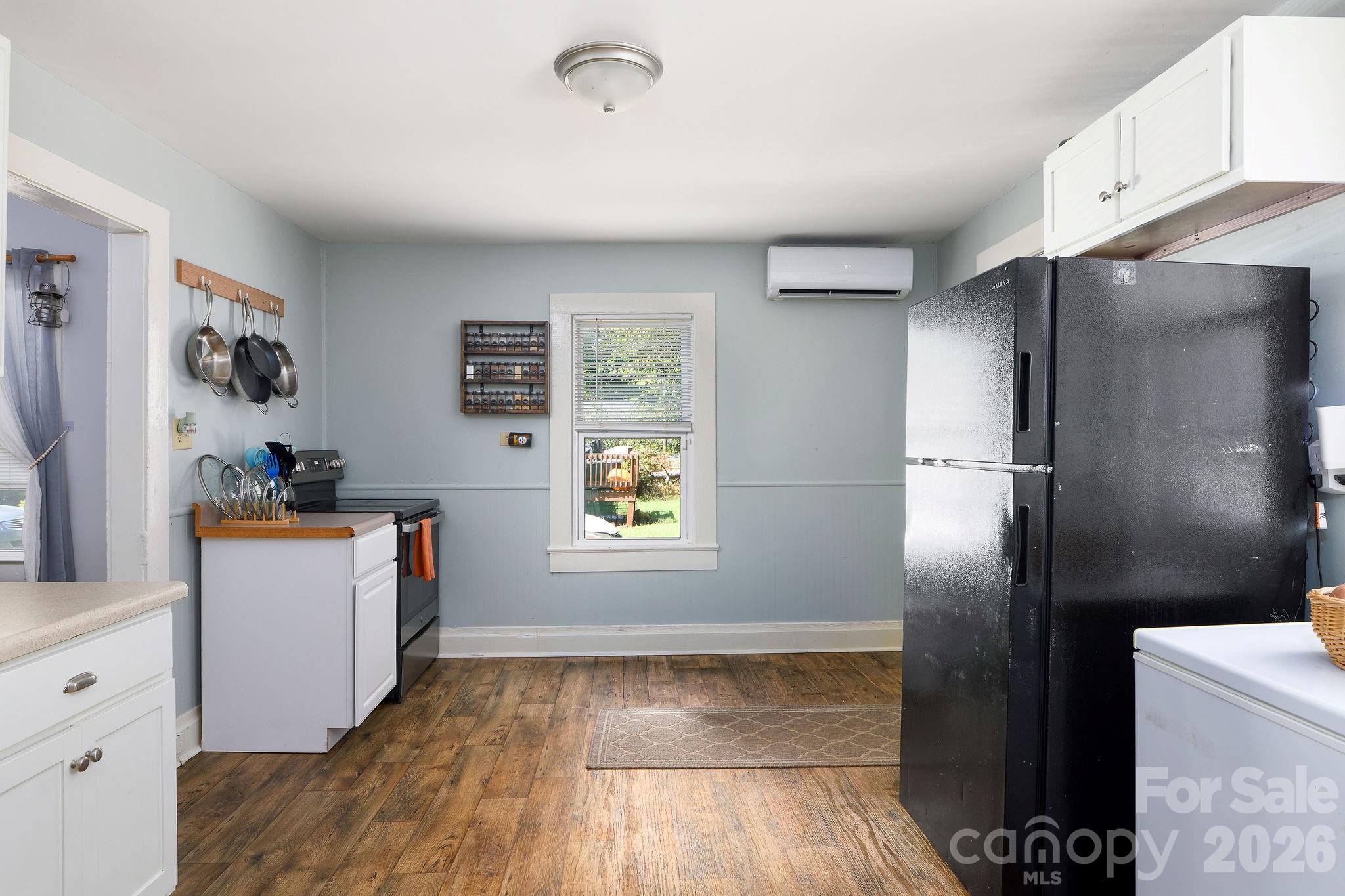 404 W 7th Avenue Property Photo 9