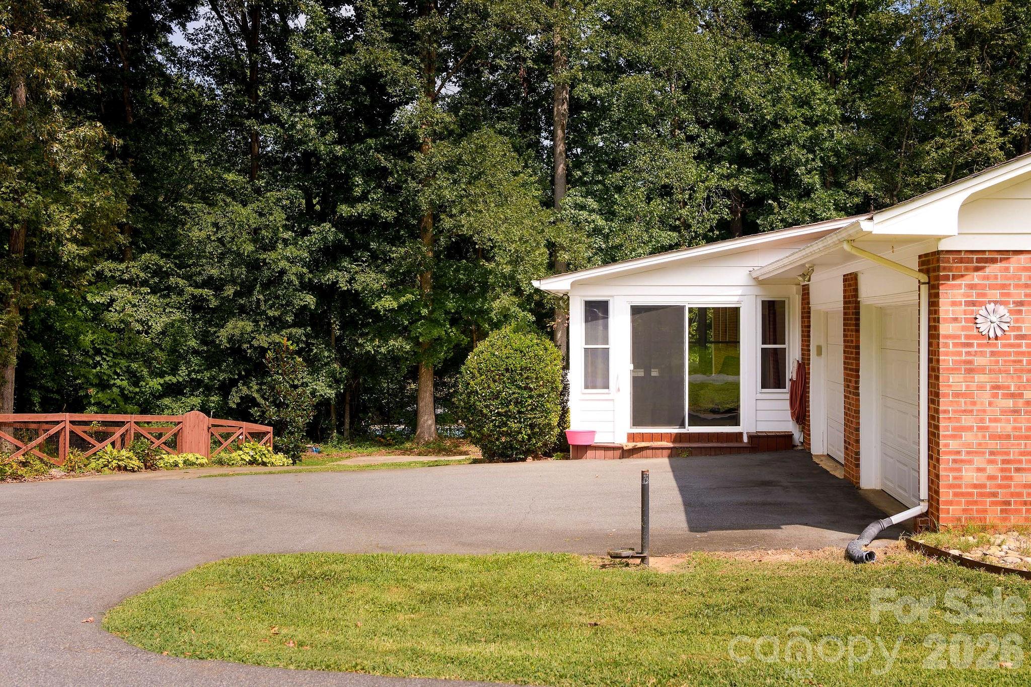 229 Random Road 2 Property Photo 7