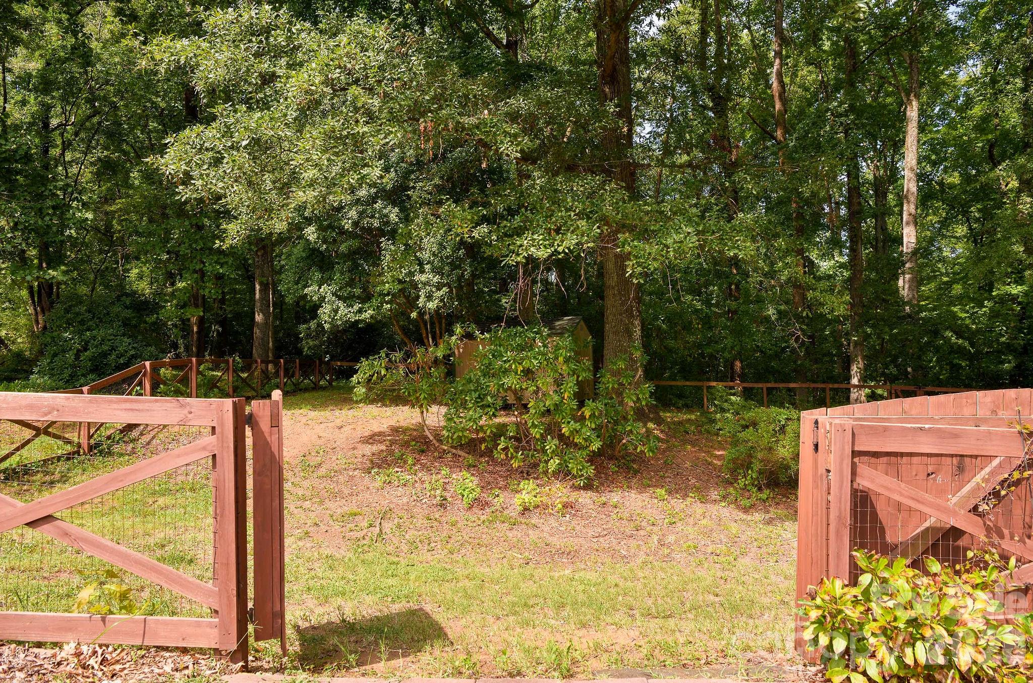 229 Random Road 2 Property Photo 8