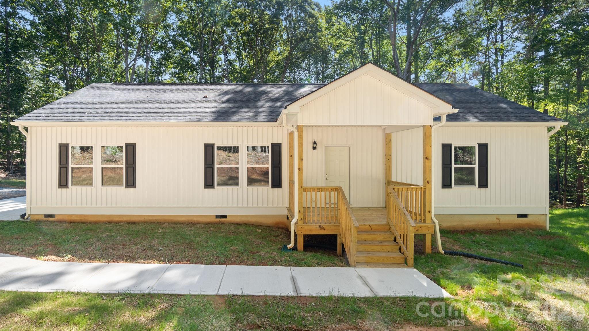 2820 Rock Chimney Circle Property Photo 1