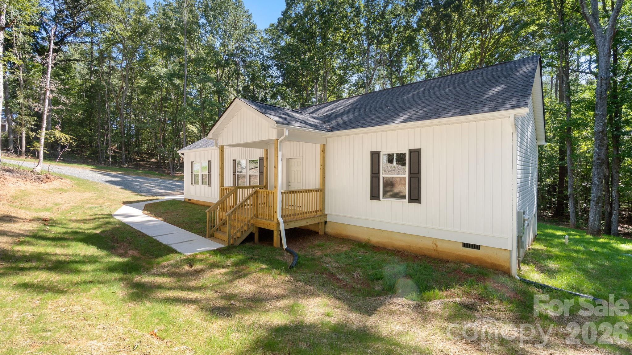 2820 Rock Chimney Circle Property Photo 4